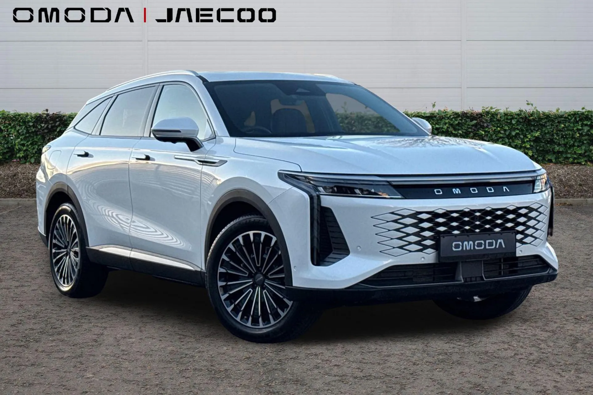  Omoda 9 1.5T SHS 34.46kWh Noble DHT3 4WD Euro 6 (s/s) 5dr Image #1