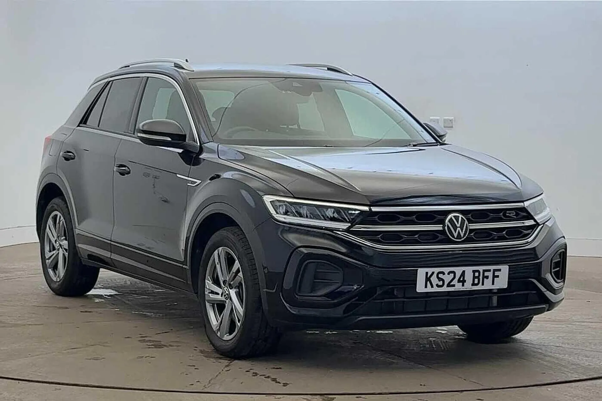 KS24BFF Volkswagen T-Roc 2.0 TDI 150 EVO R-Line 5dr DSG ⭐Heated seats, Low TAX £195⭐ Image #1