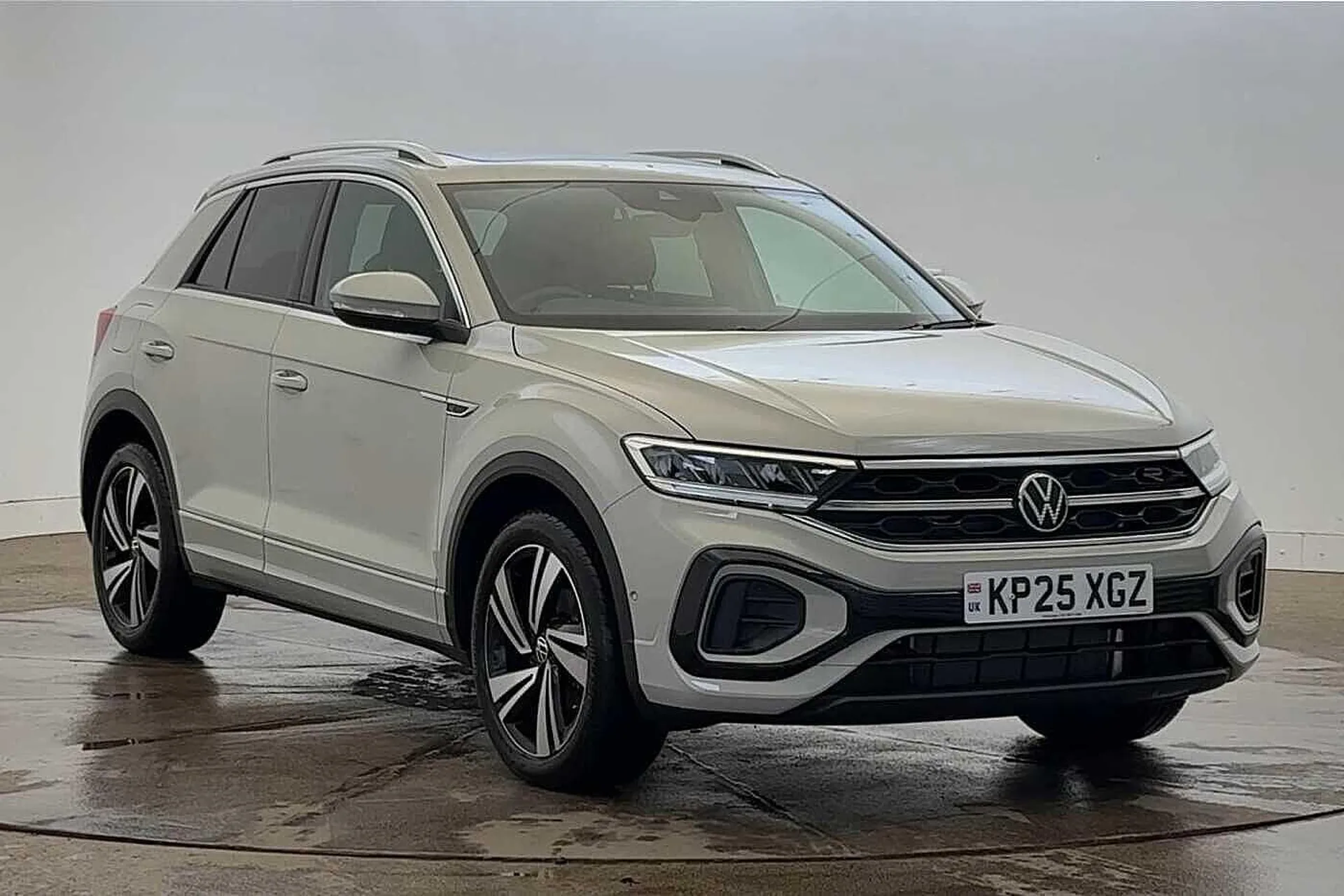 KP25XGZ Volkswagen T-Roc 1.5 TSI R-Line 5dr DSG **PAN ROOF + 18' NEVADA ALLOYS + REV CAM** Image #1