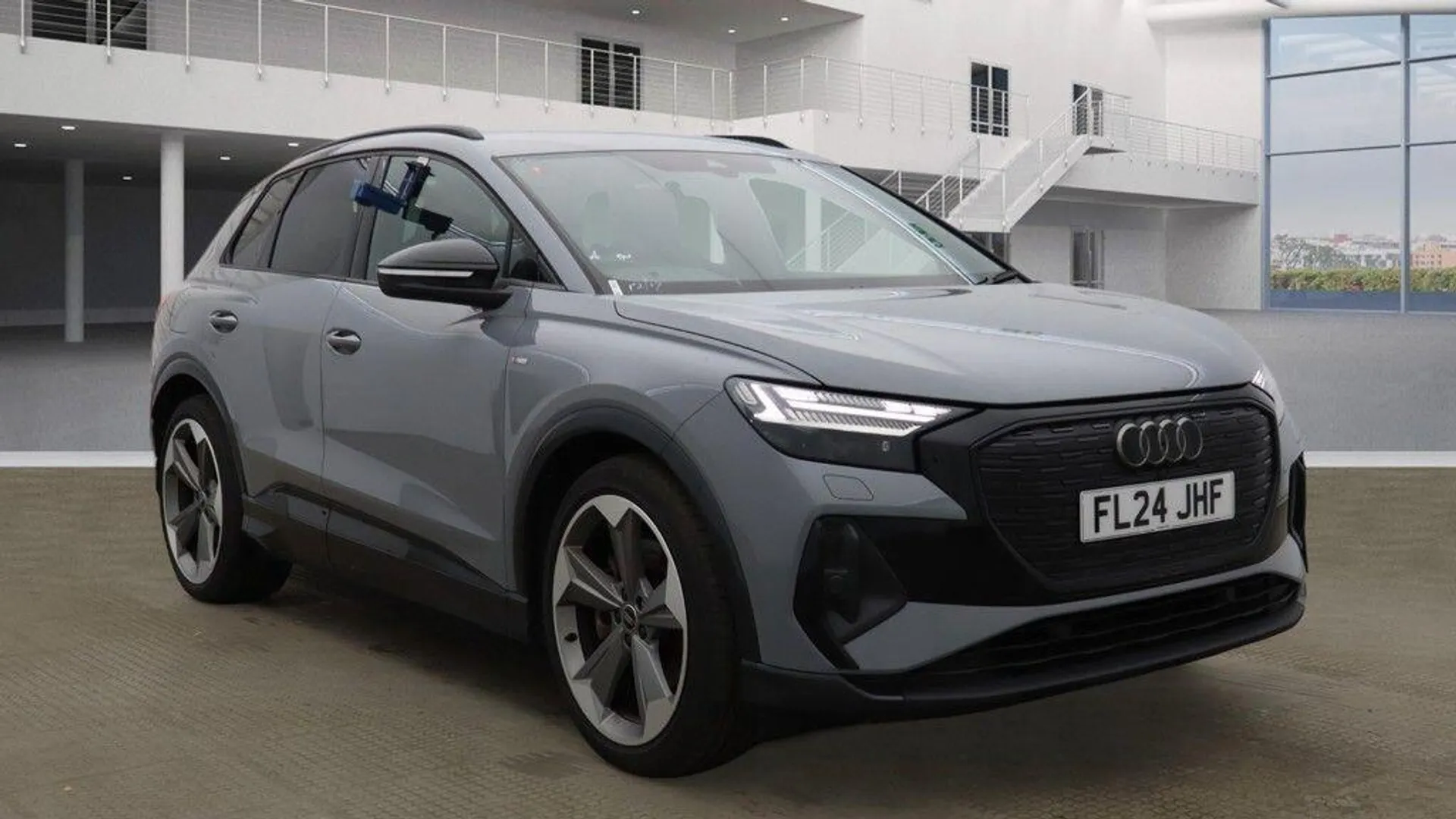 FL24JHF Audi Q4 e-tron Q4  Black Edition 55 e-tron quattro 250,00 kW Image #1