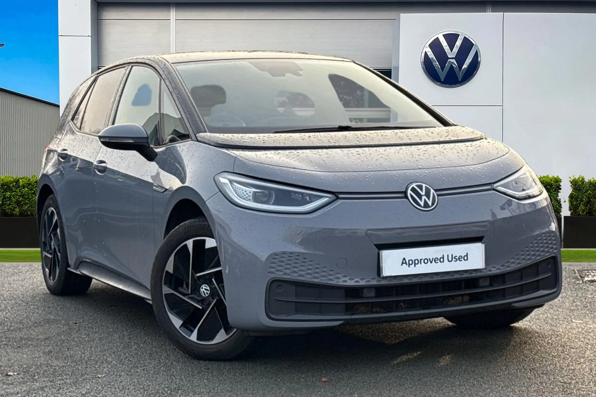 PF71KNS Volkswagen ID.3 150kW Family Pro Performance 58kWh 5dr Auto | 18'' Alloys |  Matrix LED Lig Image #1