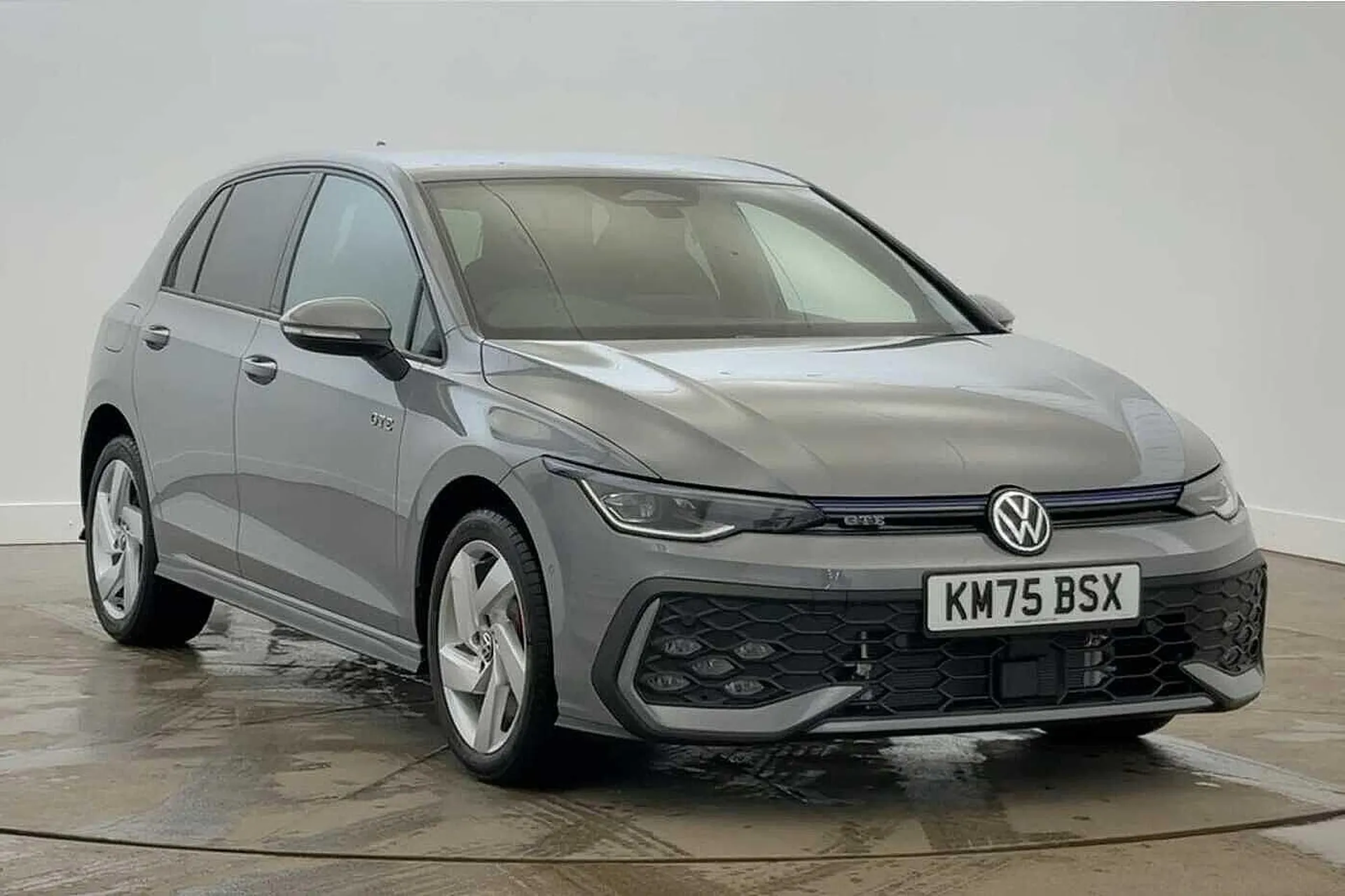 KM75BSX Volkswagen Golf 1.5 TSI 272 GTE eHybrid 5dr DSG **VAT QUALIFYING** Image #1