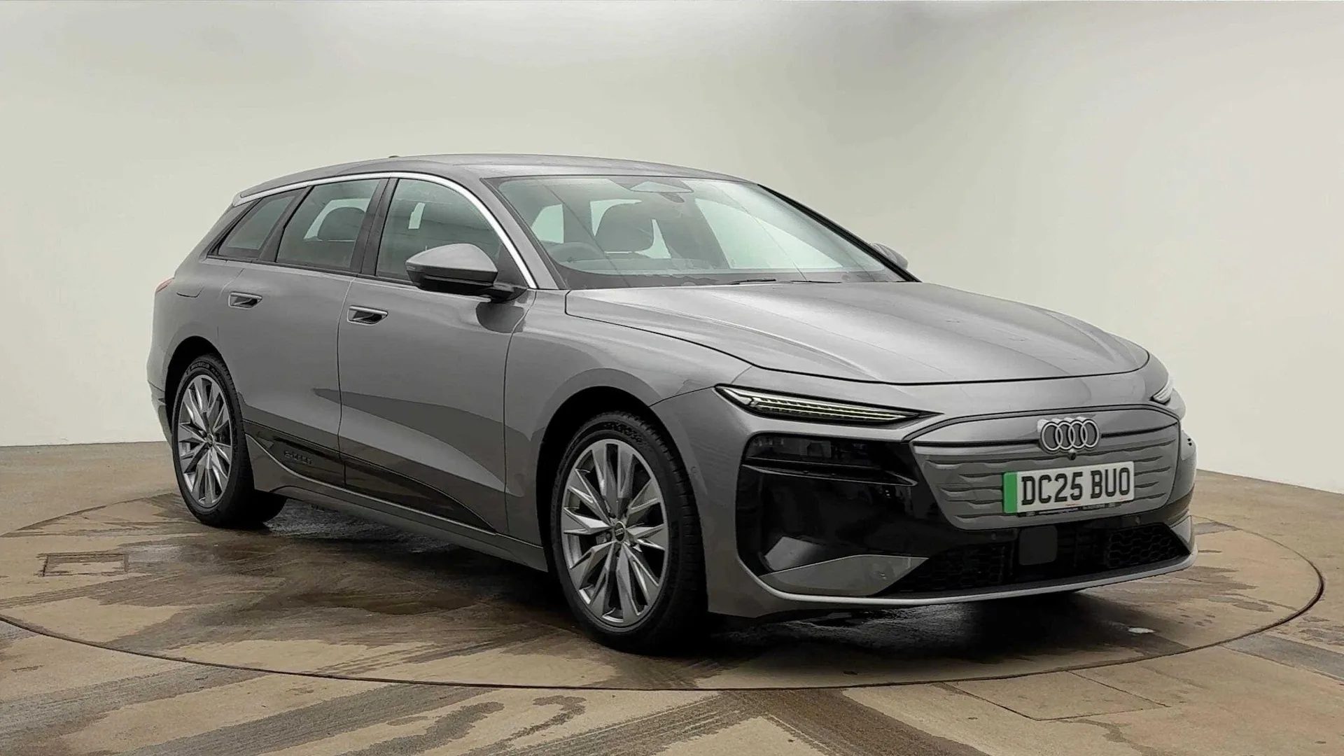 DC25BUO Audi A6 E-Tron Avant 83kWh Sport Auto 5dr Image #1