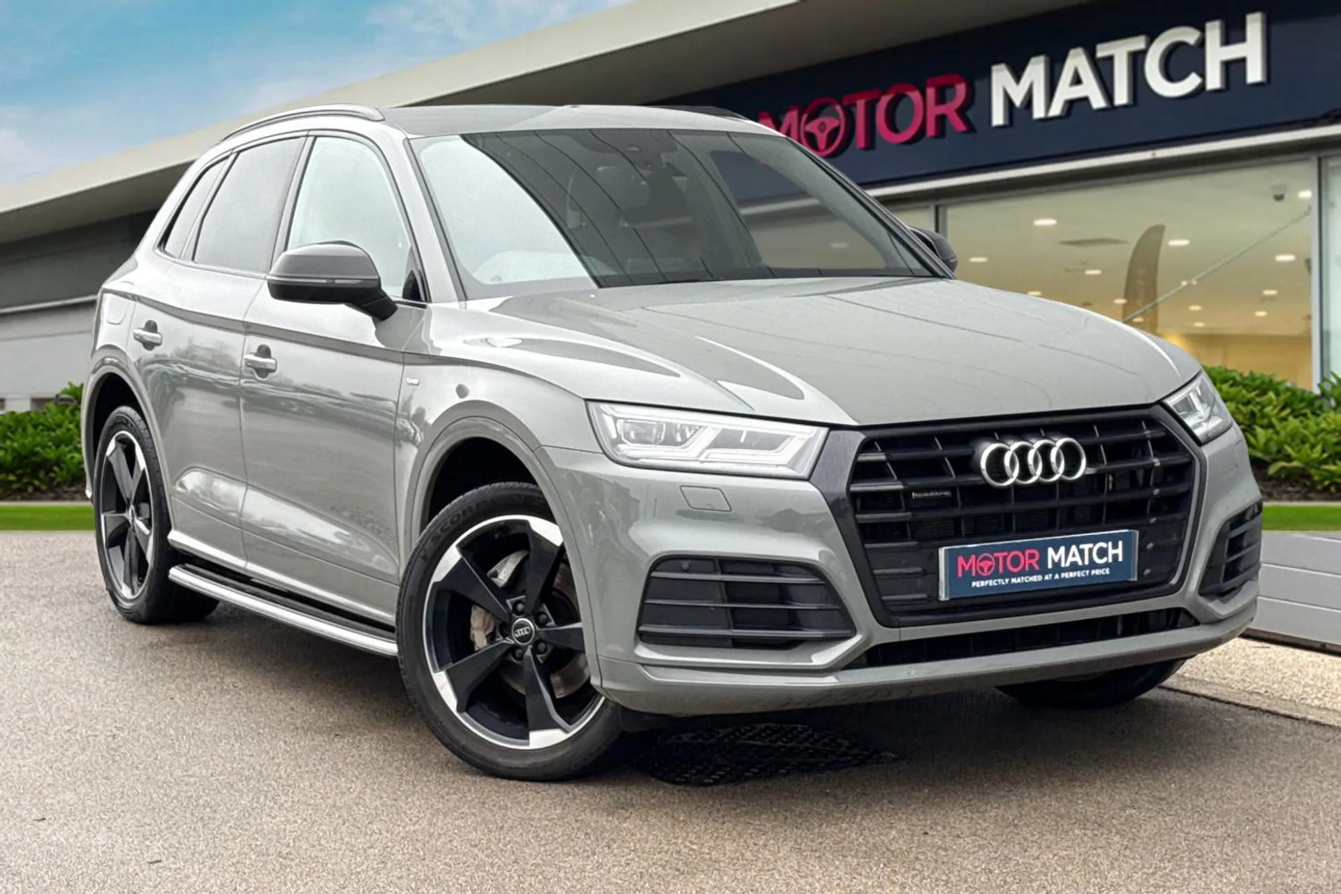 SO19SUV Audi Q5 2.0 TDI 40 Black Edition S Tronic quattro Euro 6 (s/s) 5dr Image #1