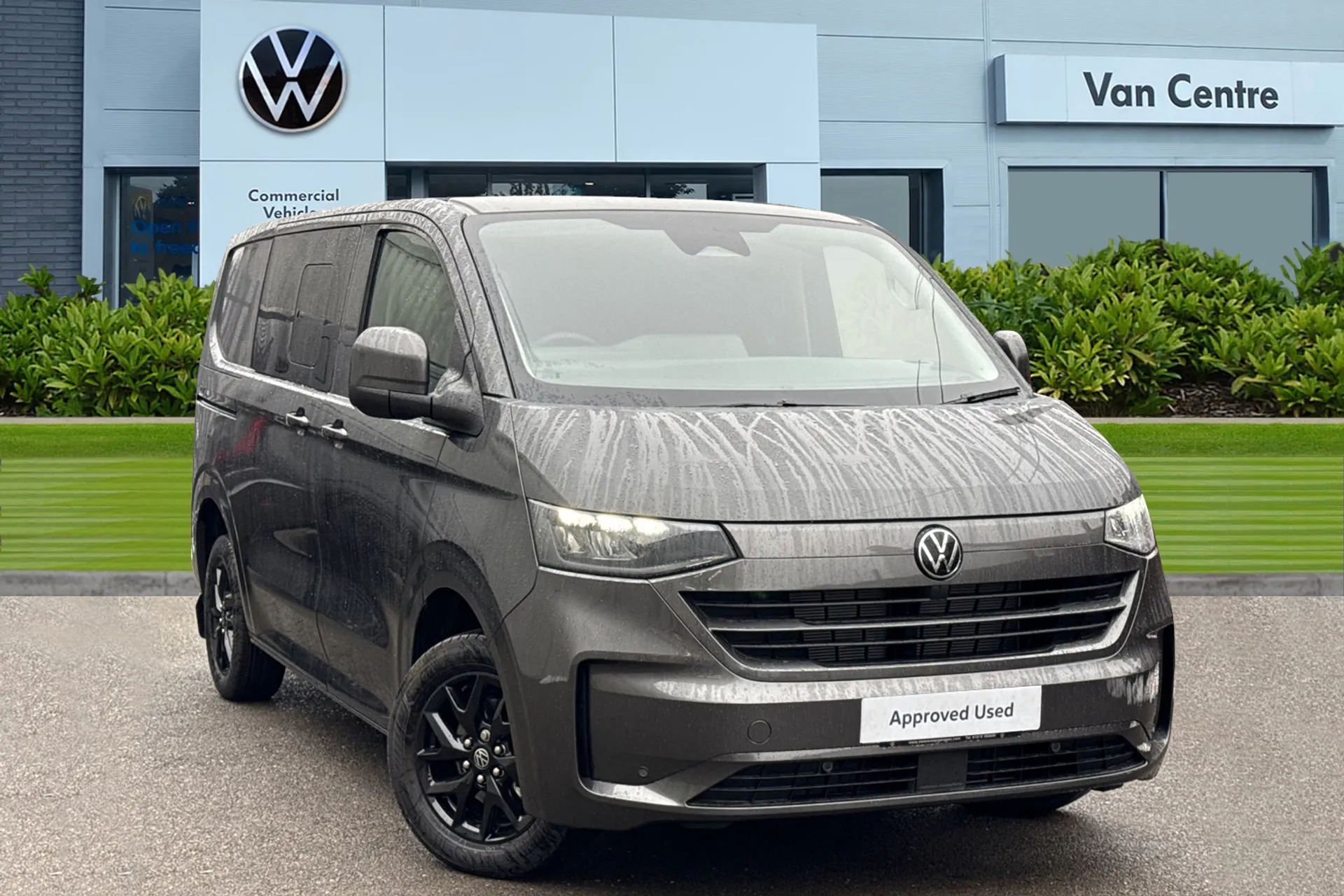 CX75KFT Volkswagen Transporter 2.0 TDI T32 Commerce Pro Kombi Double Cab 5dr Diesel Manual SWB Euro 6 (s/s) (150 ps) Image #1