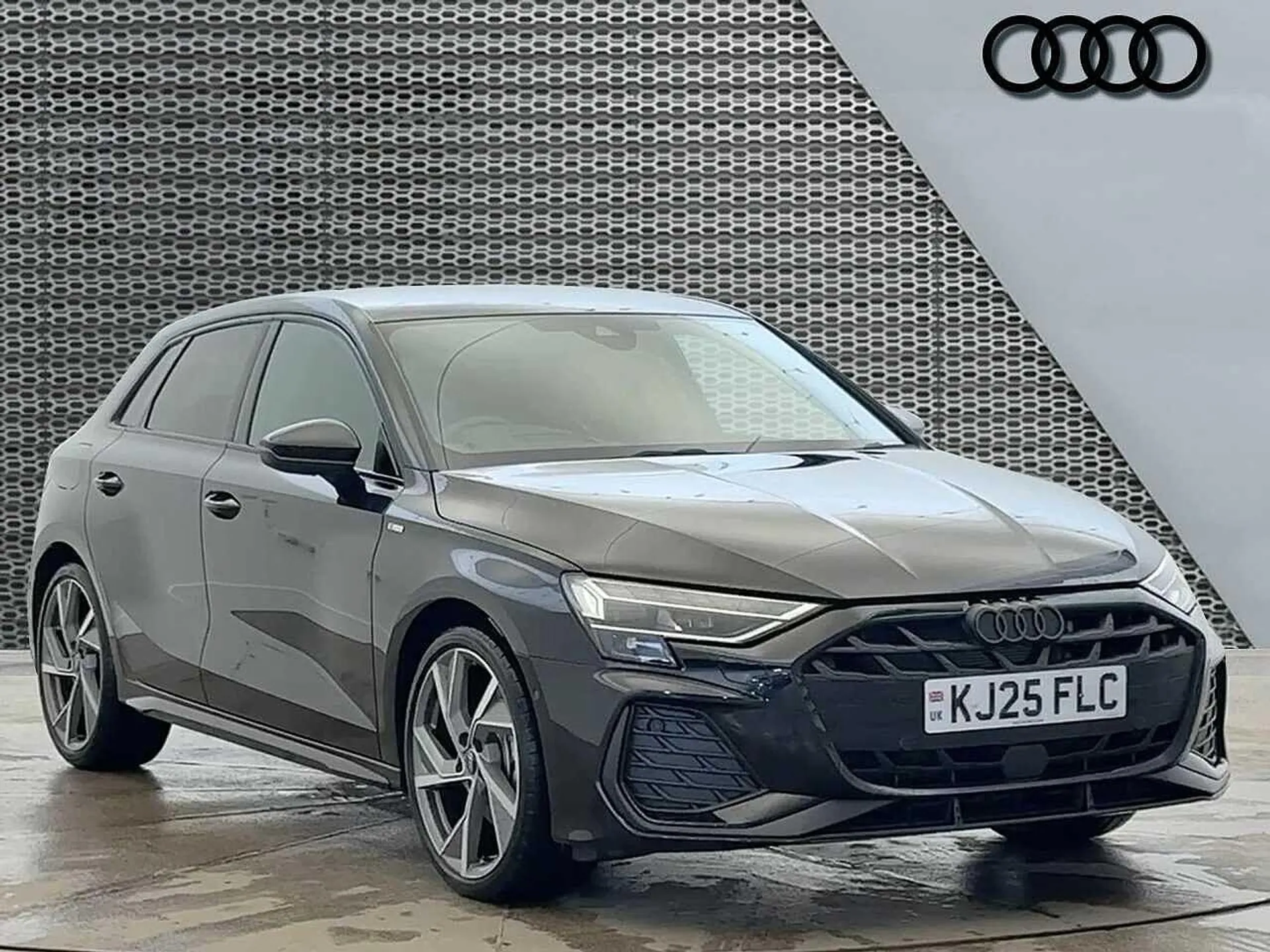 KJ25FLC Audi A3 35 TFSI Black Edition 5dr S Tronic Image #1