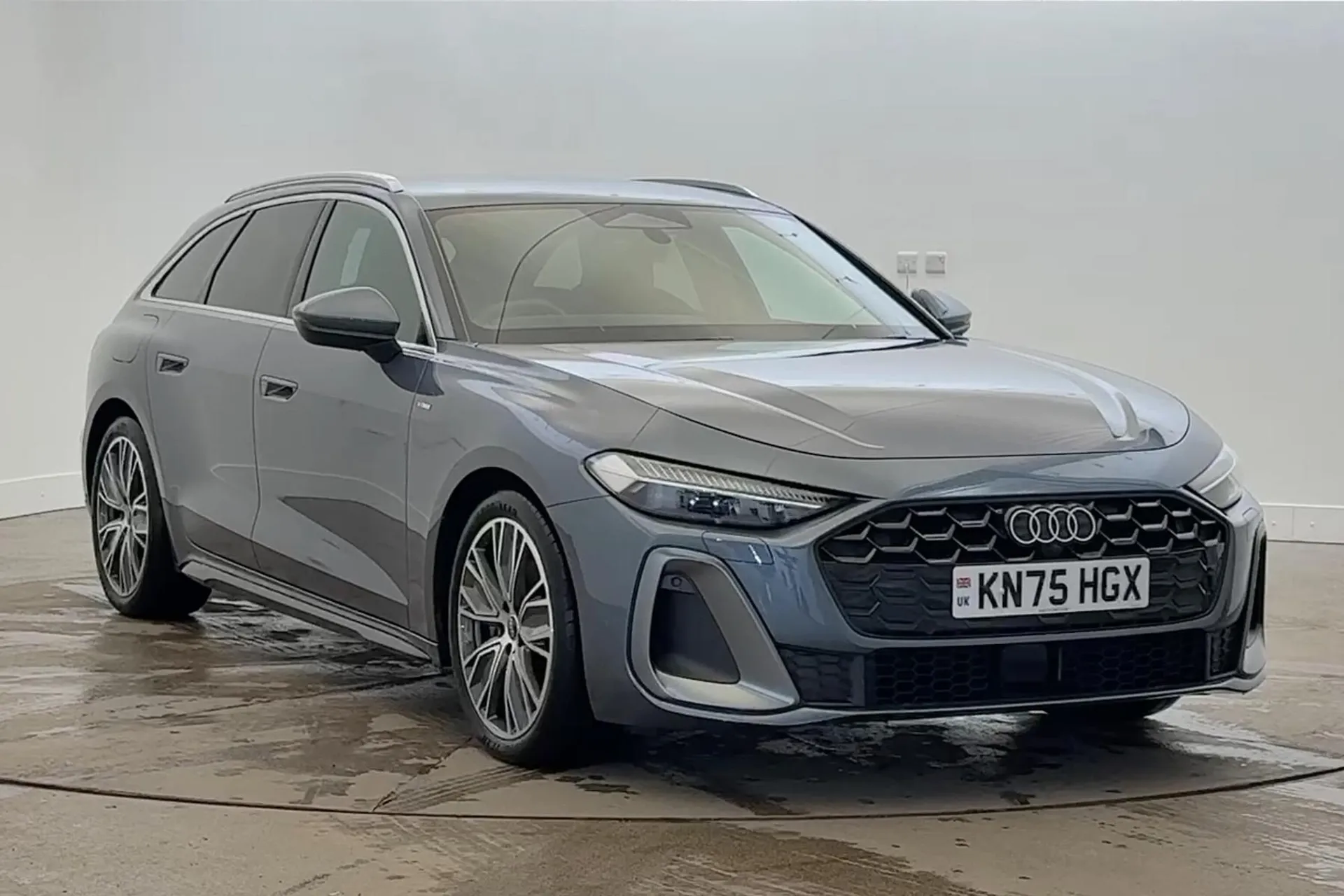 KN75HGX Audi A5 Avant S line TFSI  204 PS S tronic Image #1