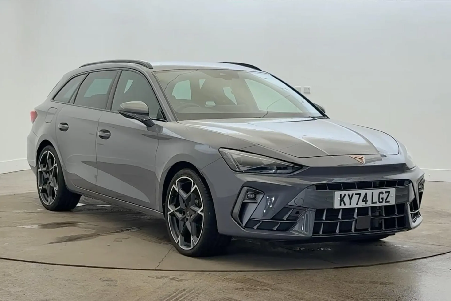 KY74LGZ CUPRA Leon 1.4 eHybrid VZ2 Design Edition 5dr DSG Image #1