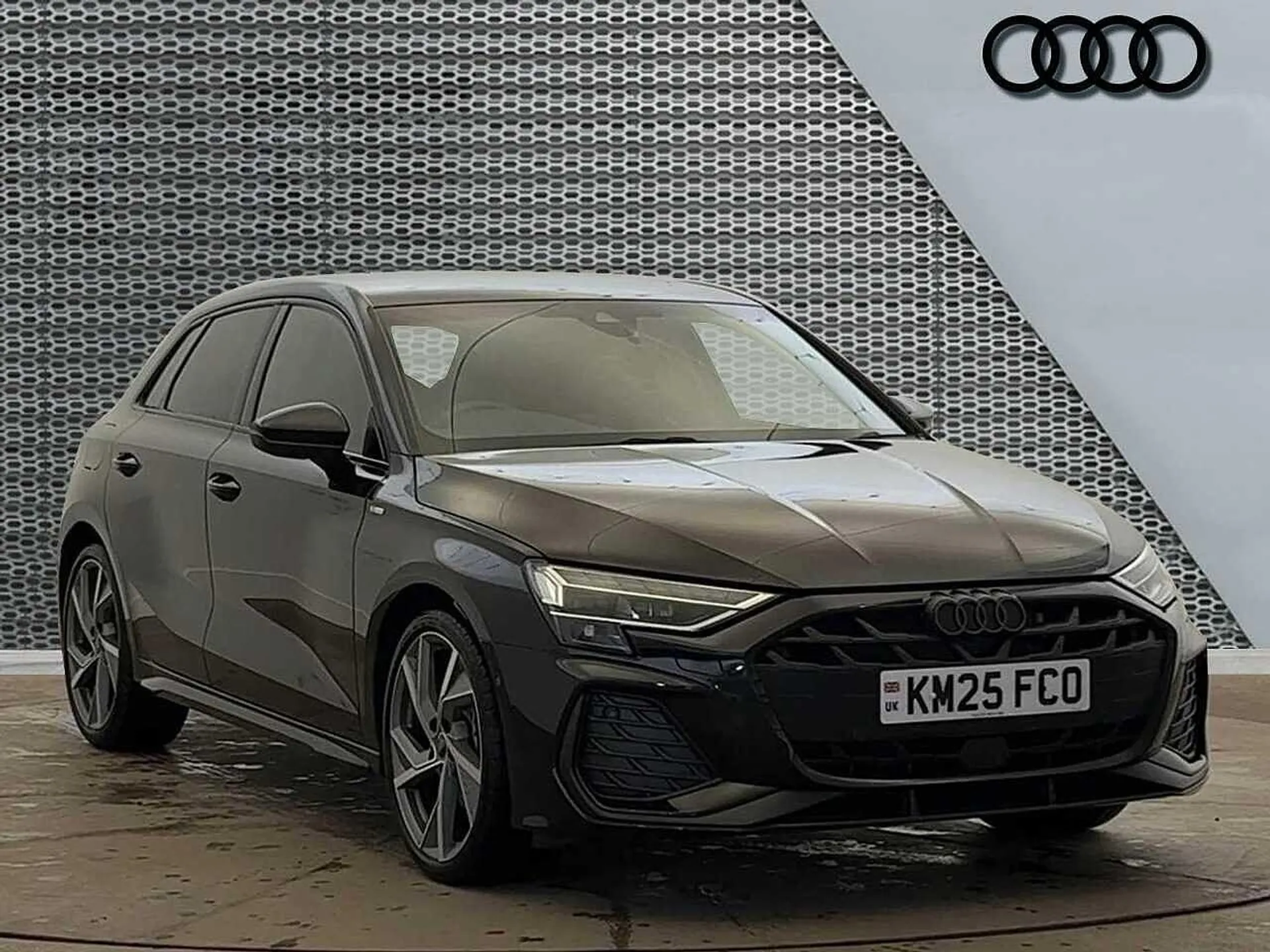 KM25FCO Audi A3 Black Edition 35 TFSI  150 PS S tronic Image #1