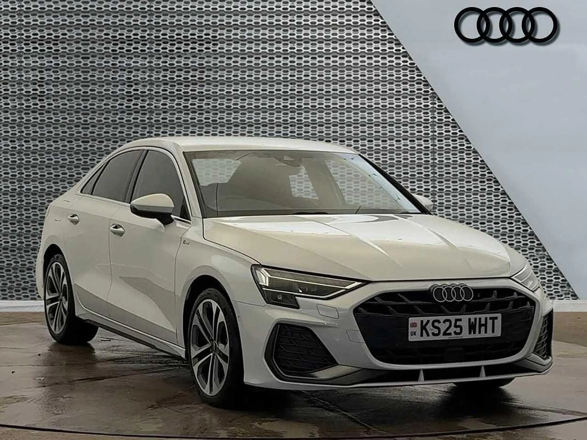 KS25WHT Audi A3 S line 35 TFSI  150 PS S tronic Image #1