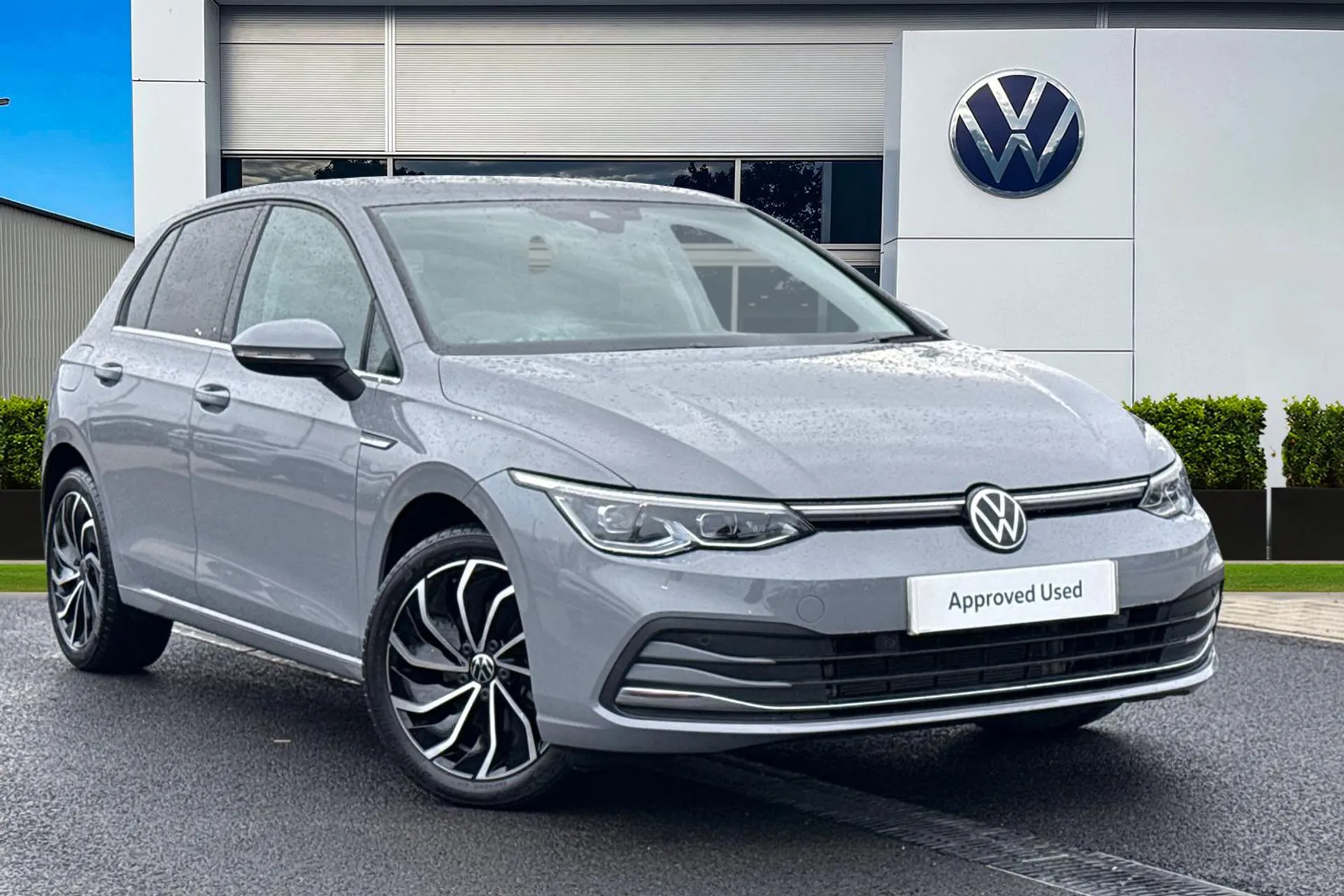 VO22NLP Volkswagen Golf 1.5 TSI Style 5dr **17' VENTURA ALLOYS + WINTER PACK** Image #1