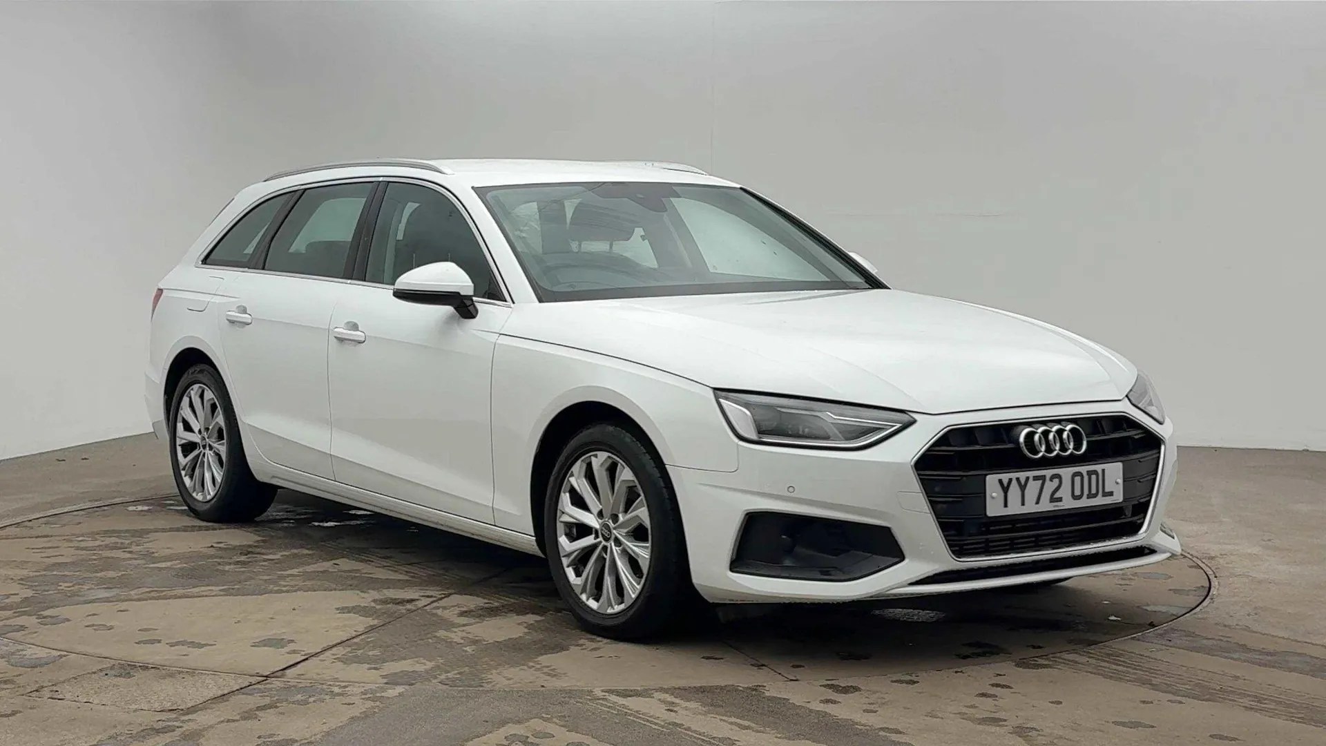 YY72ODL Audi A4 Avant 2.0 TFSI 35 Technik S Tronic Euro 6 (s/s) 5dr Image #1