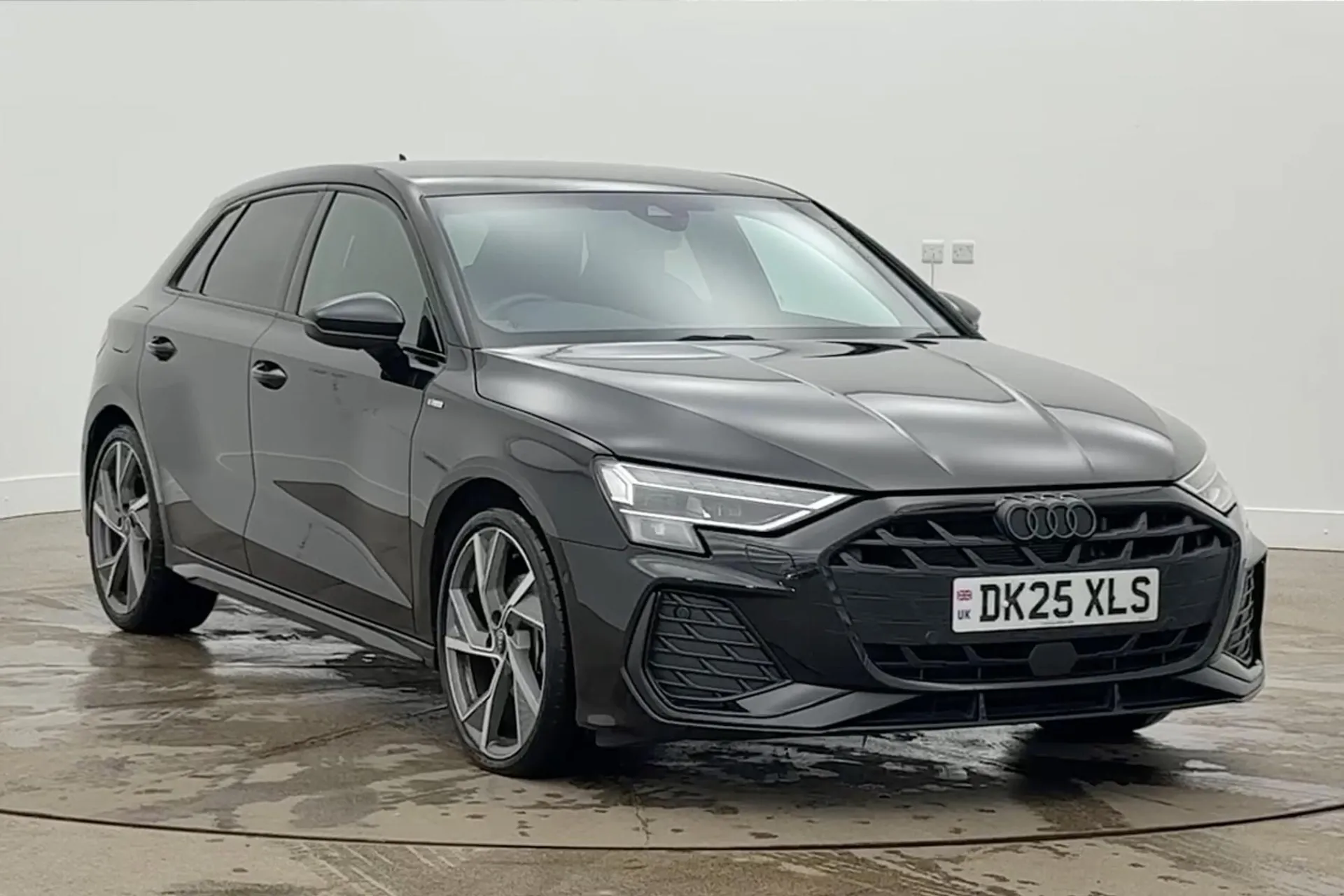 DK25XLS Audi A3 Black Edition 35 TFSI  150 PS S tronic Image #1