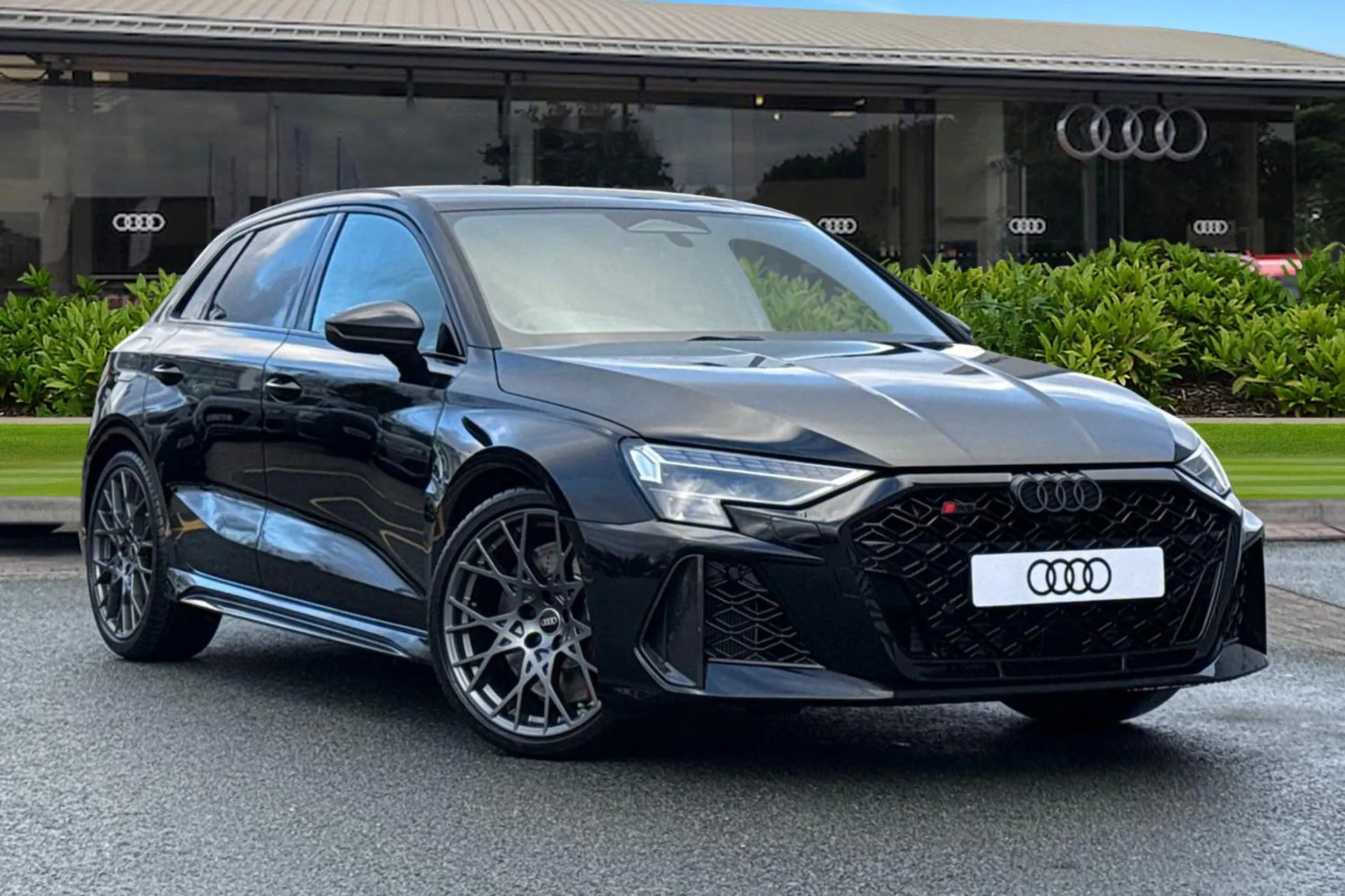  Audi RS 3 2.5 TFSI Carbon Black Sportback S Tronic quattro Euro 6 (s/s) 5dr Image #1