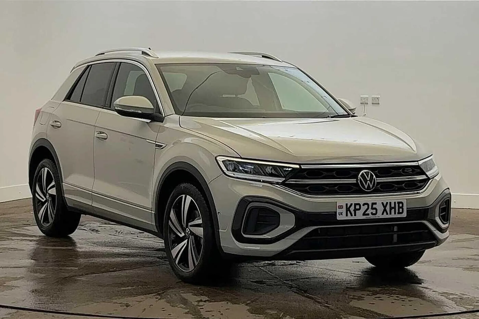 KP25XHB Volkswagen T-Roc 1.5 TSI R-Line 5dr DSG Image #1