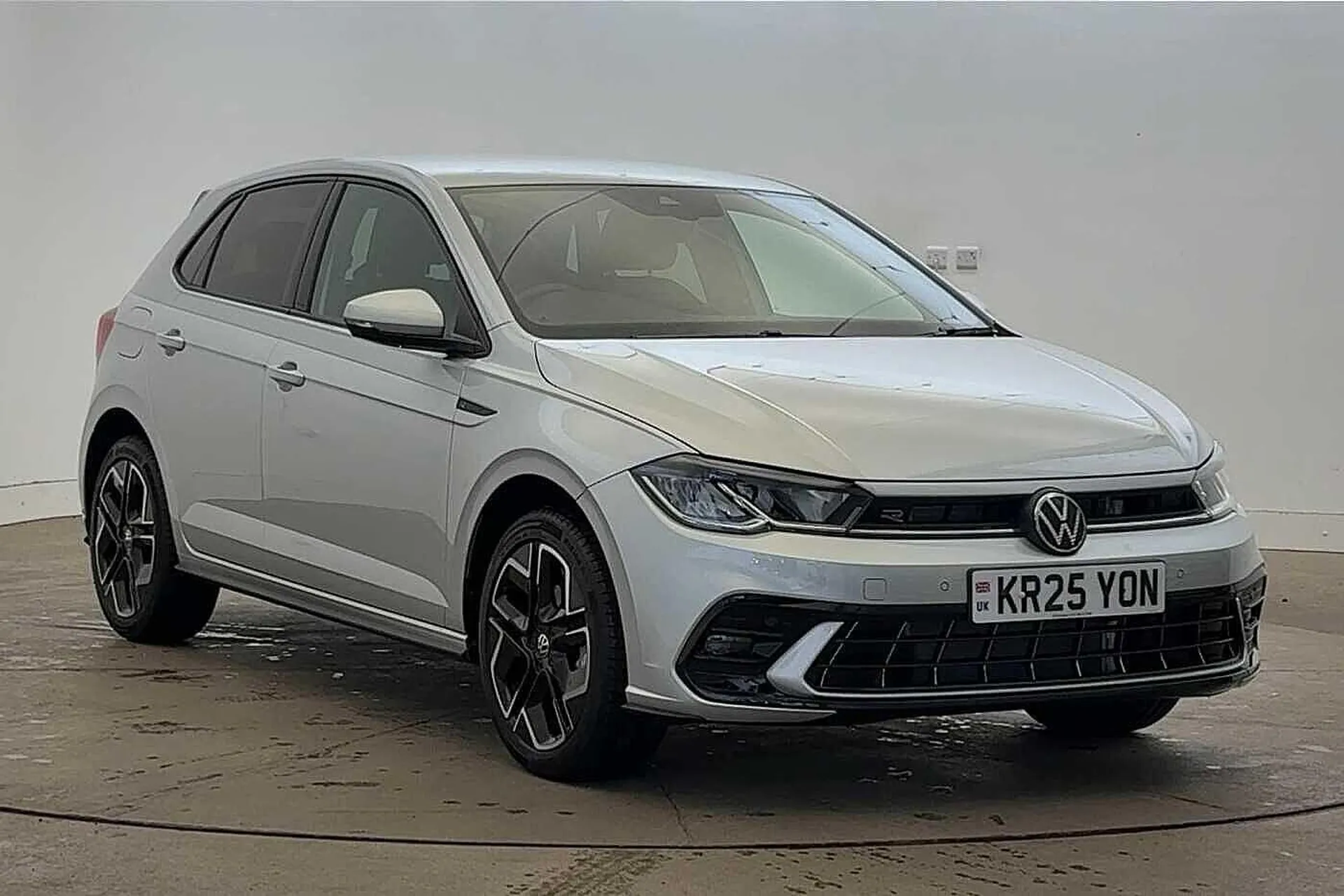 KR25YON Volkswagen Polo 1.0 TSI 115 R-Line 5dr DSG Image #1