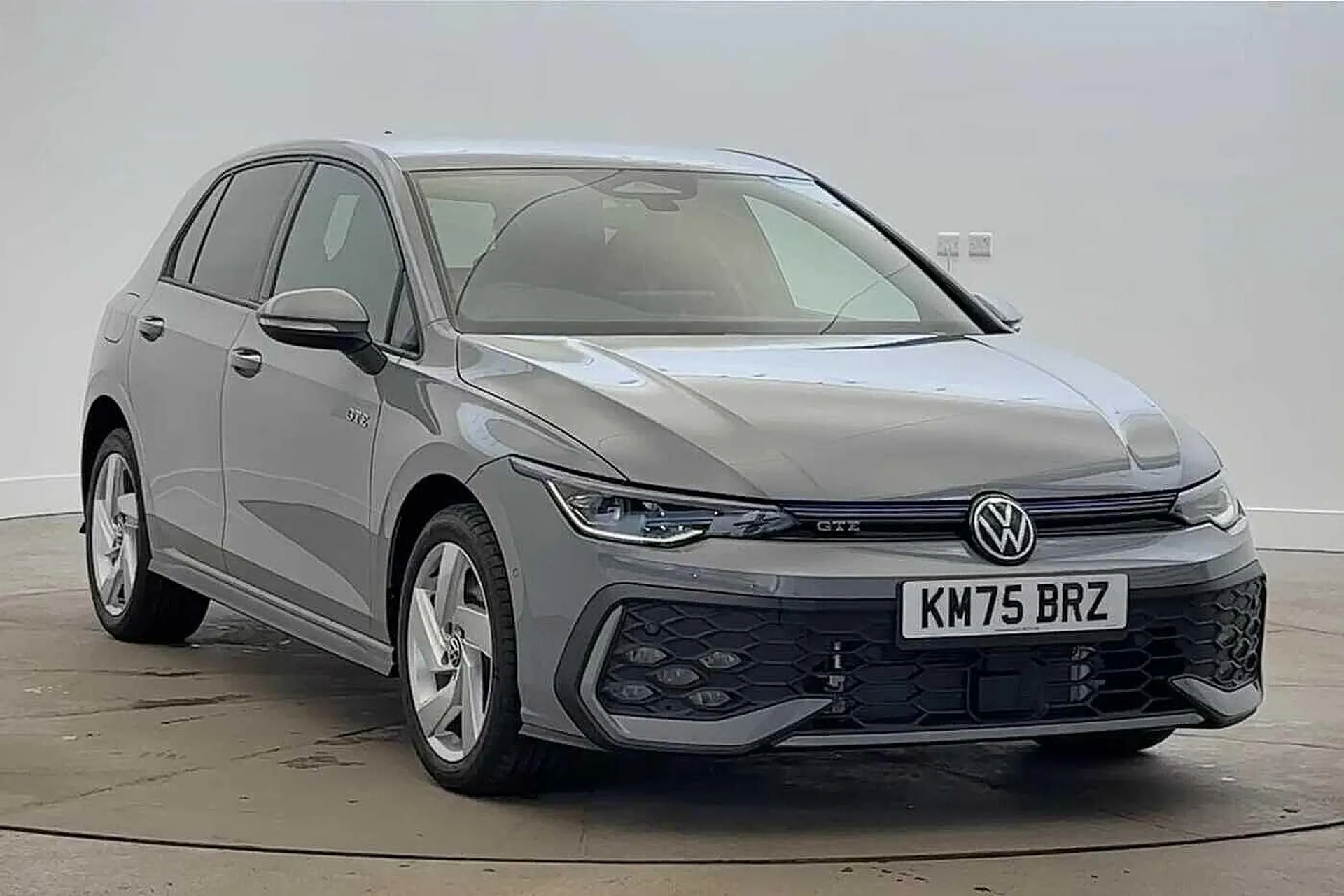 KM75BRZ Volkswagen Golf 1.5 TSI 272 GTE eHybrid 5dr DSG Image #1