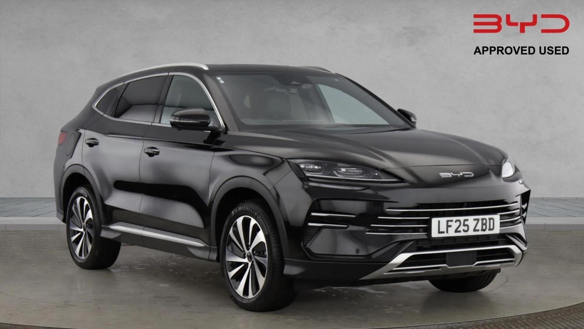 LF25ZBD BYD Seal U 1.5 DM-i 26.6kWh Comfort CVT Auto Euro 6 (s/s) 5dr Image #1