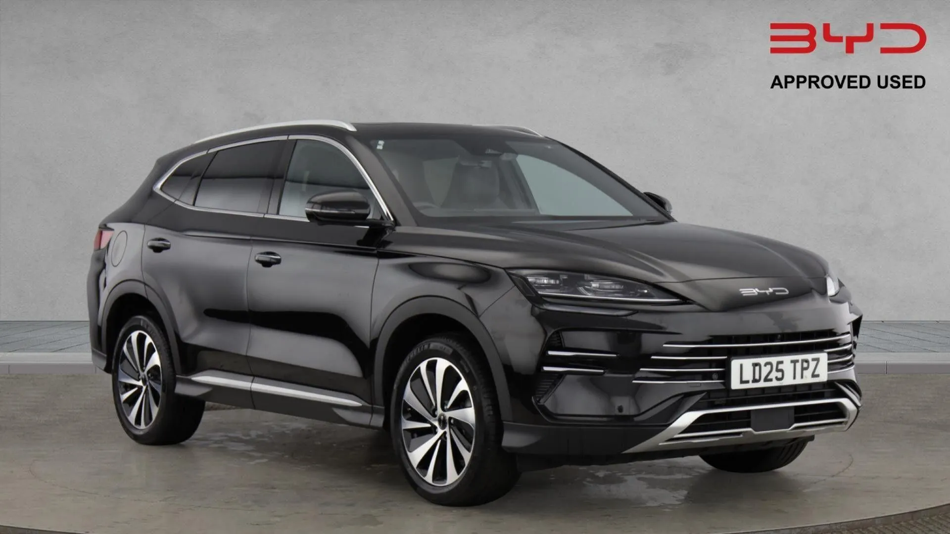 LD25TPZ BYD Seal U 1.5 DM-i 18.3kWh Boost CVT Auto Euro 6 (s/s) 5dr Image #1