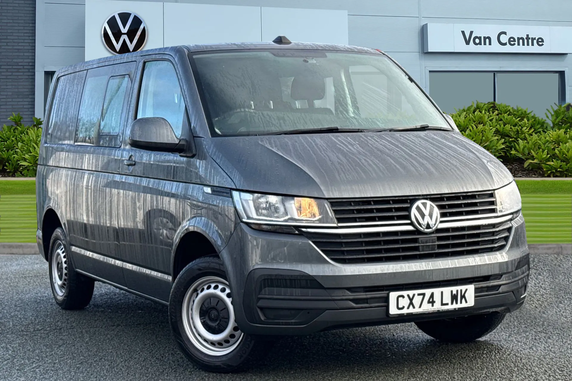 CX74LWK Volkswagen Transporter 2.0 TDI T32 Startline Kombi DSG FWD SWB Euro 6 (s/s) 5dr Image #1