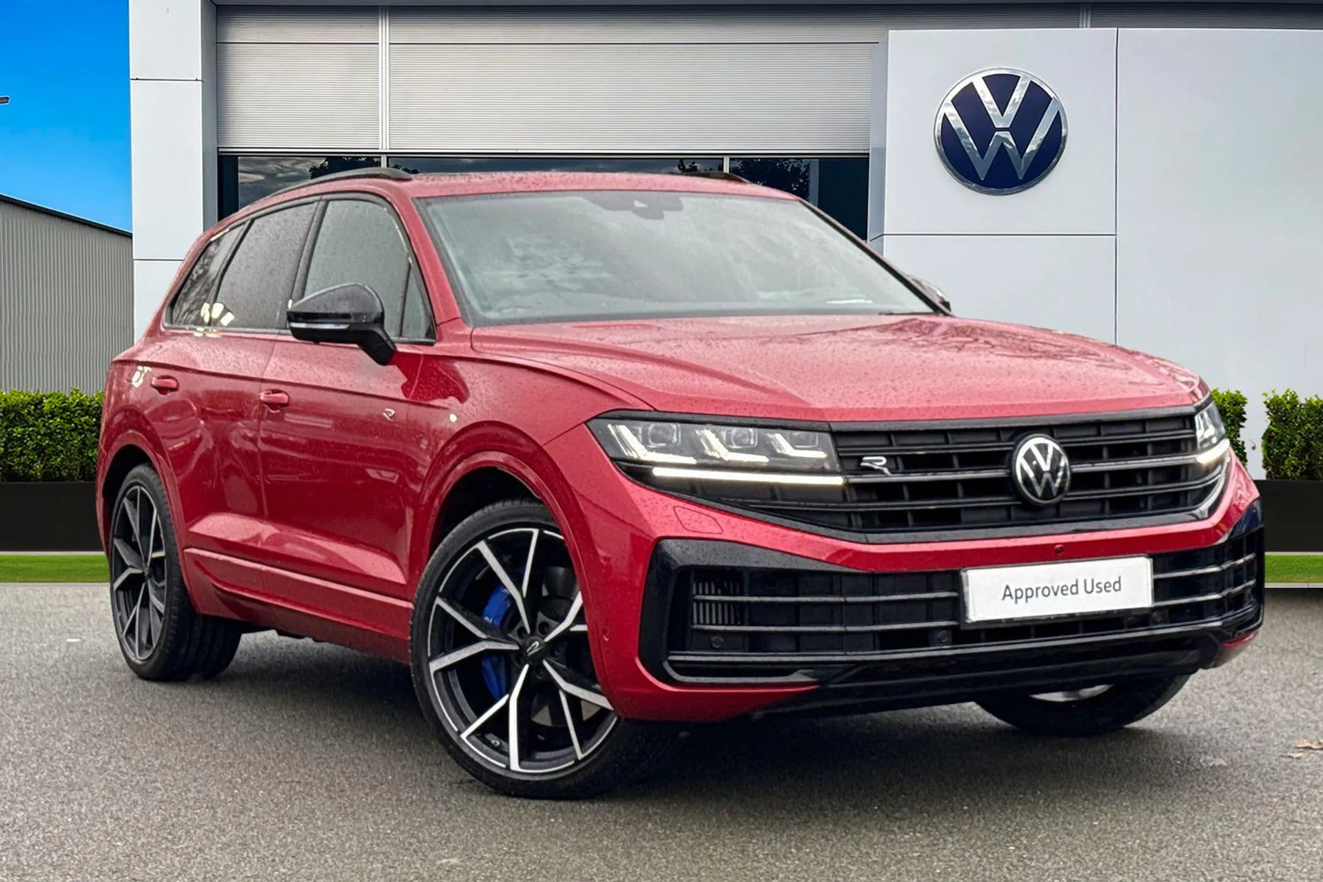 DG75WJK Volkswagen Touareg 3.0 V6 TSI eHybrid 4Motion R 5dr Tip Auto | Tow Bar | Massage Seats Image #1