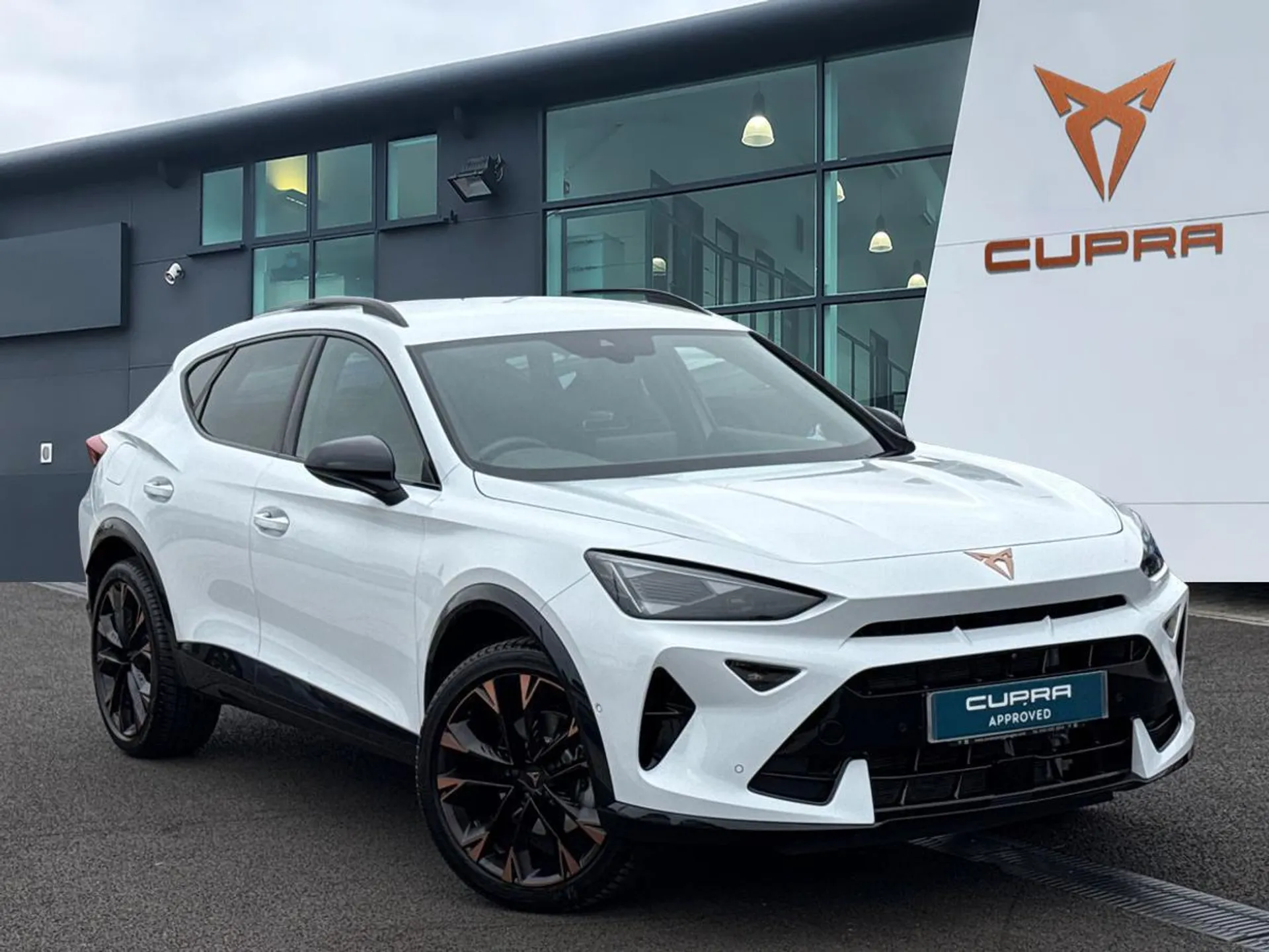 KR74UXS CUPRA Formentor 1.5 eHybrid 204 V3 5dr DSG Image #1