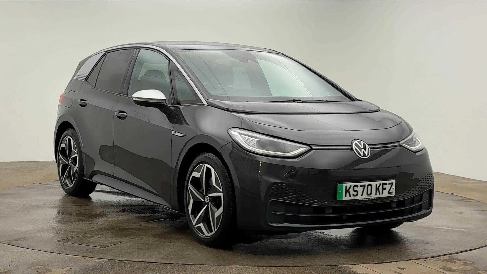 KS70KFZ Volkswagen ID.3 Pro Performance 58kWh 1ST Edition Auto 5dr Image #1