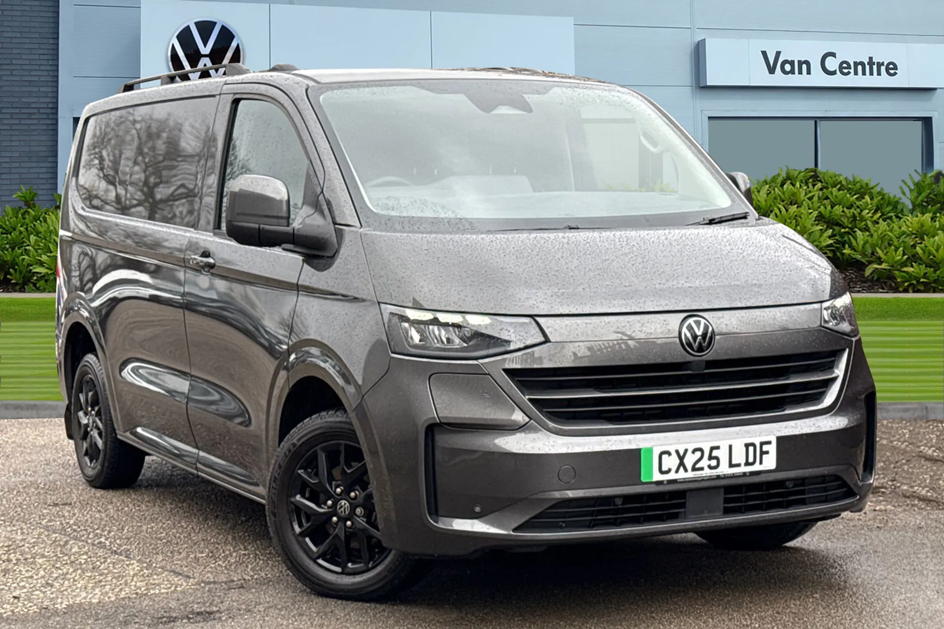 CX25LDF Volkswagen E-Transporter T32 65kWh Commerce Pro Auto RWD SWB 5dr Image #1