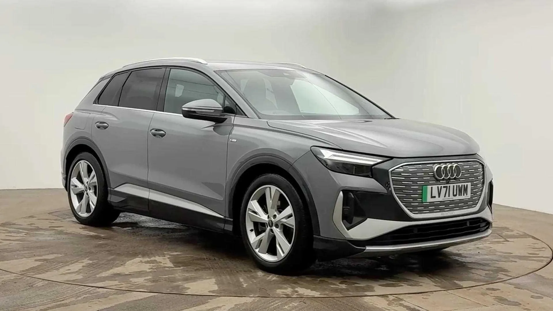 LV71UWM Audi Q4 e-tron Q4  S line 40 e-tron  150,00 kW Image #1