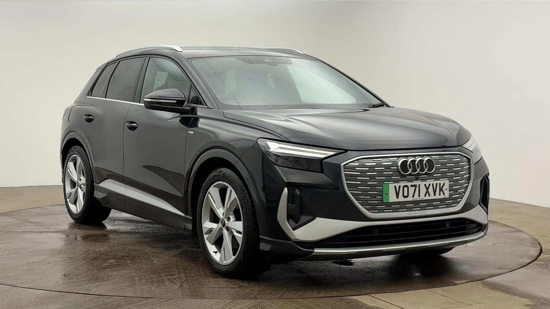 VO71XVK Audi Q4 e-tron Q4 S line 35 e-tron 125,00 kW Image #1