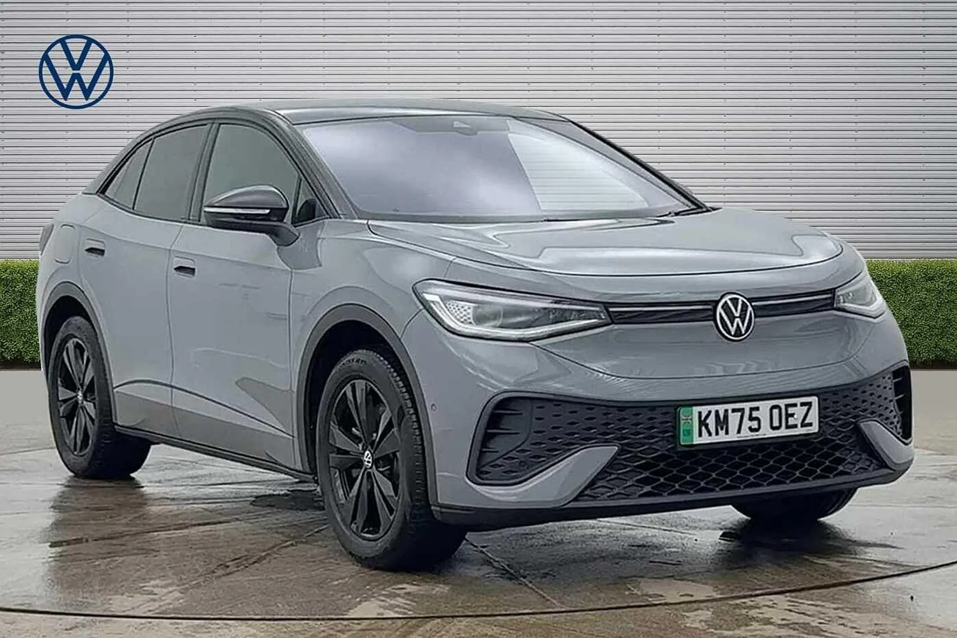 KM75OEZ Volkswagen ID.5 210kW Black Edition Pro 77kWh 5dr Auto **HEAT PUMP + TOW BAR** Image #1