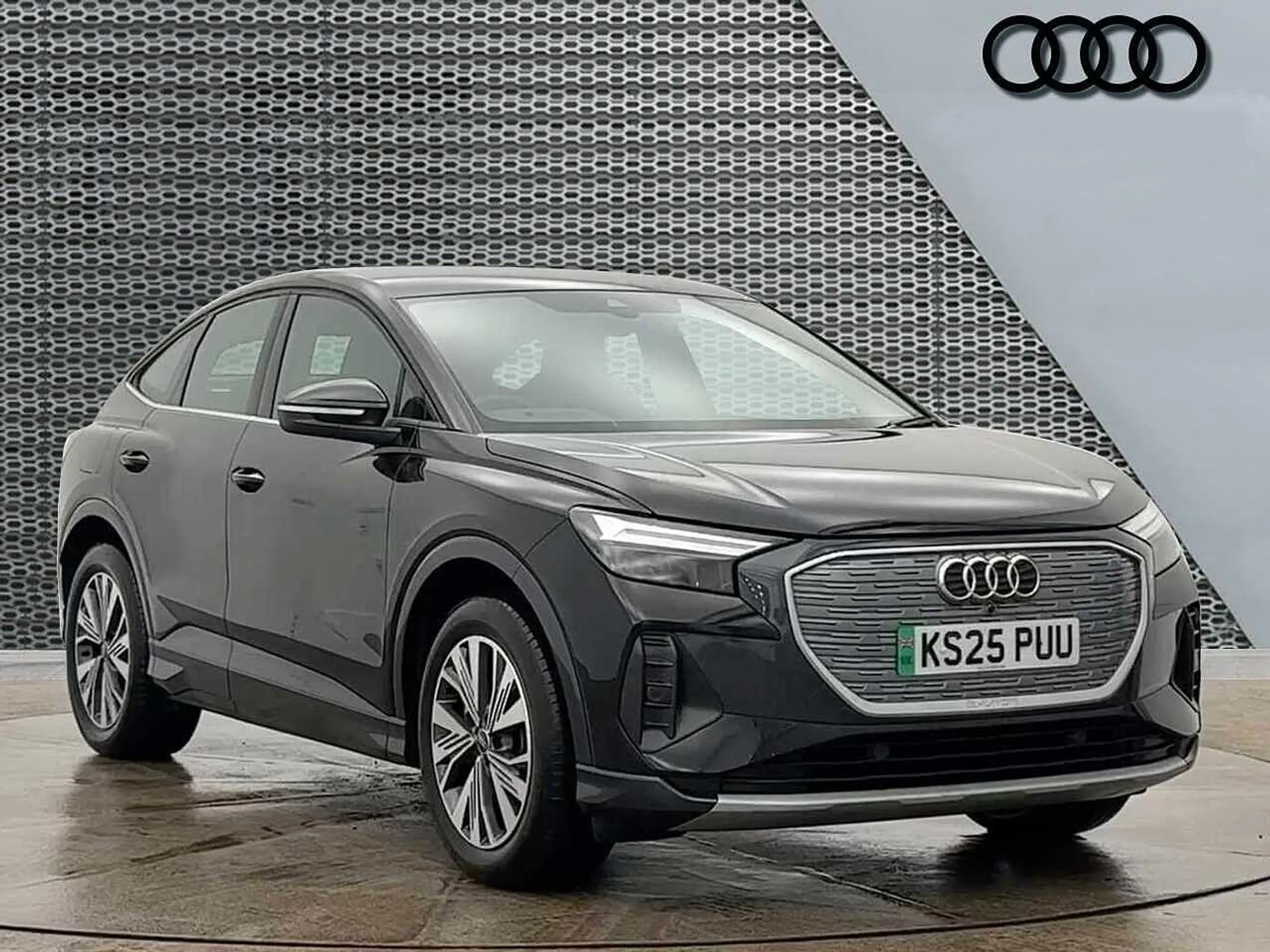 KS25PUU Audi Q4 e-tron Q4 Sportback Sport 40 e-tron 150,00 kW Image #1