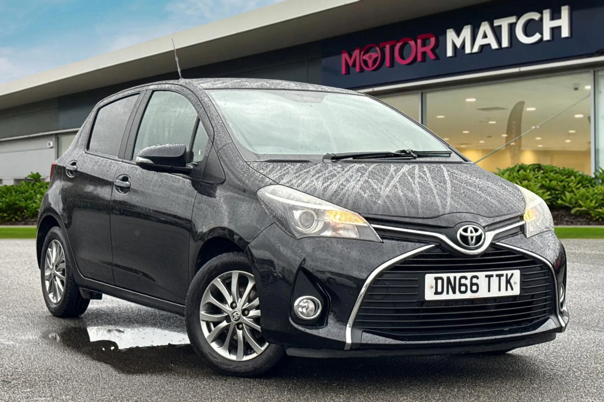 DN66TTK Toyota Yaris 1.33 Dual VVT-i Icon Euro 6 5dr Image #1