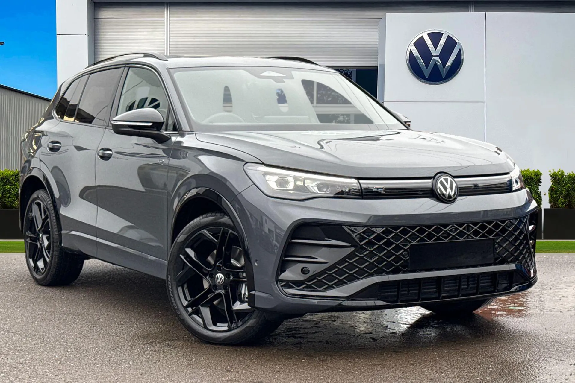  Volkswagen Tiguan 1.5 eTSI MHEV R-Line DSG Euro 6 (s/s) 5dr Image #1