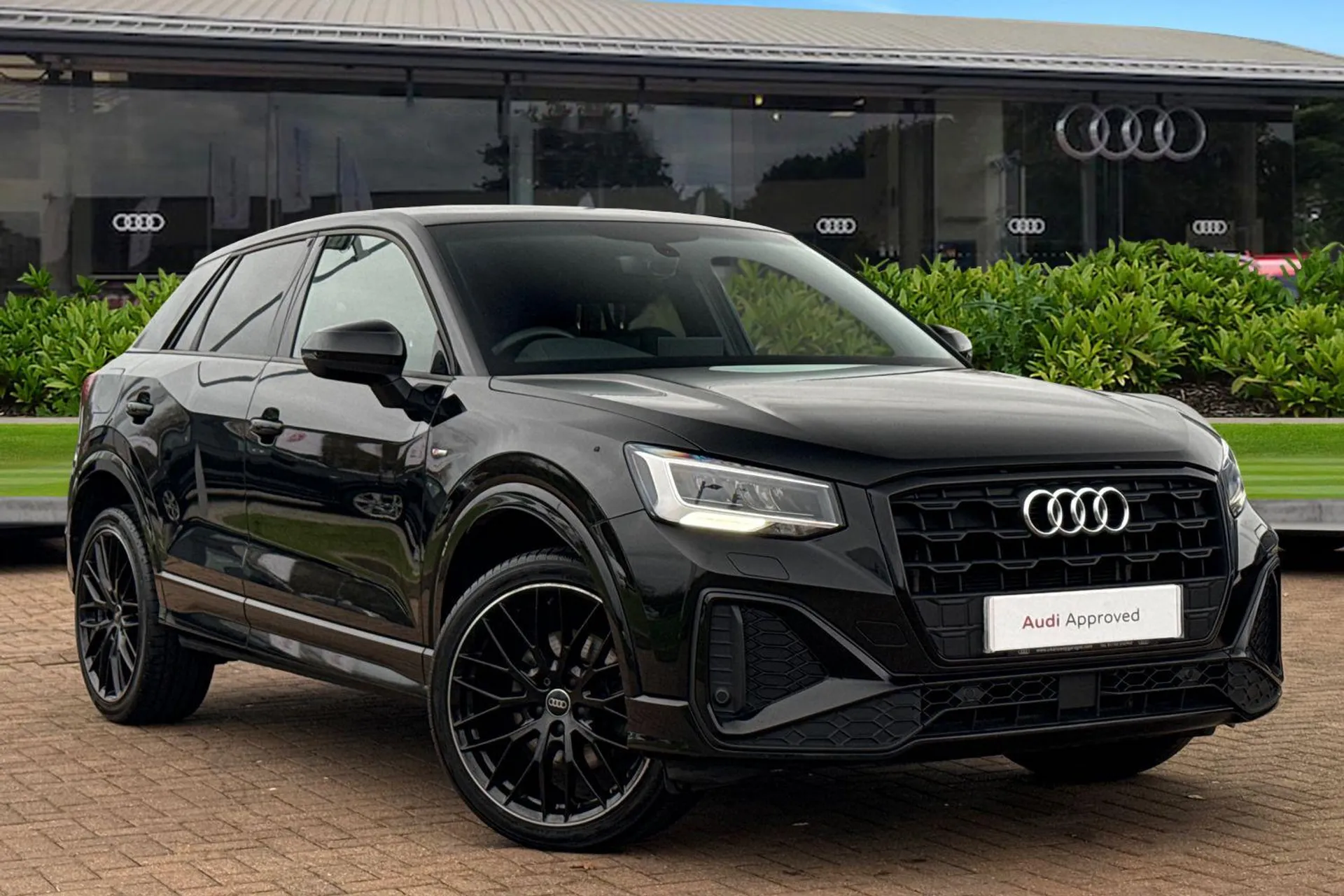 FP22TFY Audi Q2 Black Edition 35 TFSI  150 PS S tronic Image #1