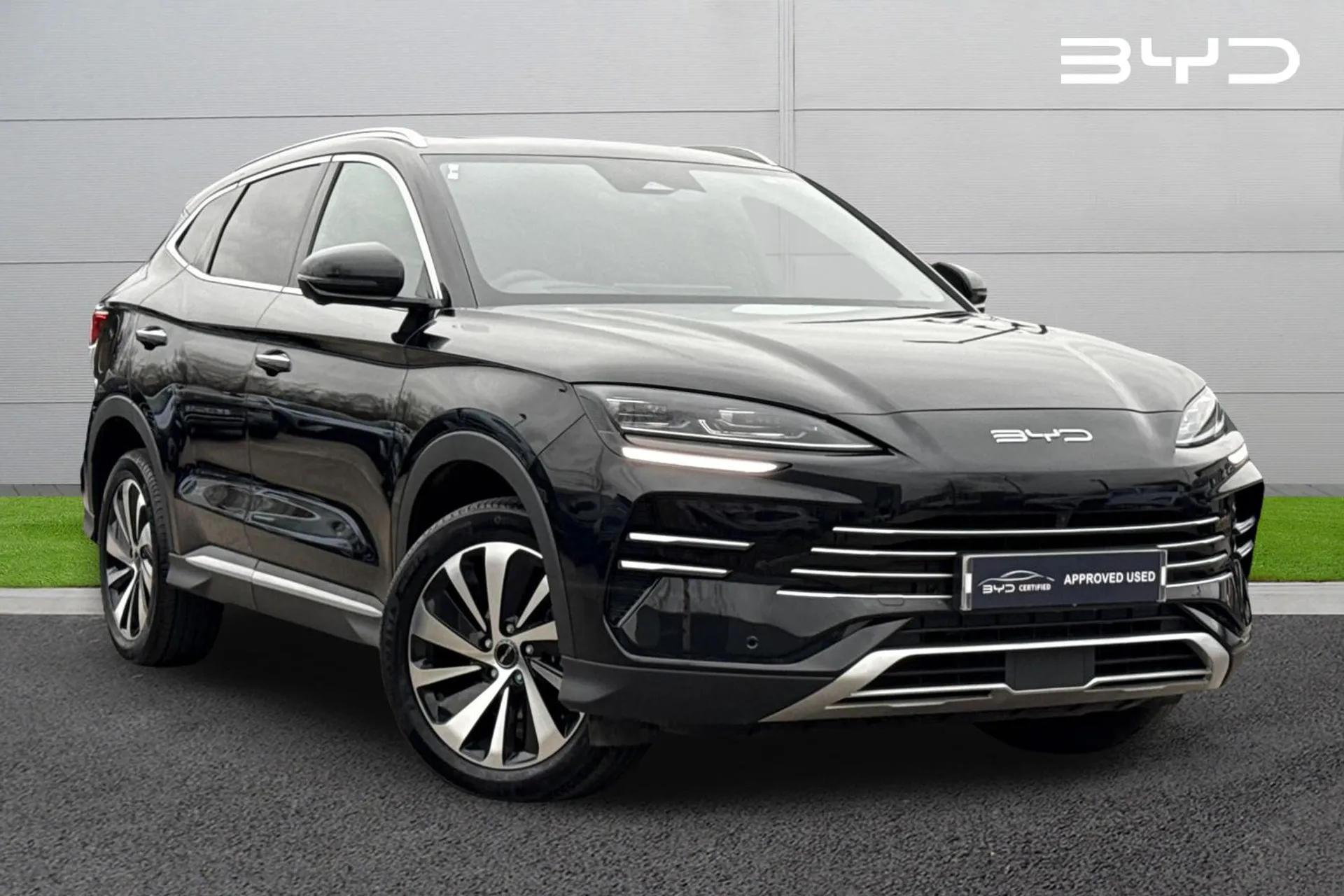 LA25RZC BYD Seal U 1.5 DM-i 18.3kWh Boost CVT Auto Euro 6 (s/s) 5dr Image #1