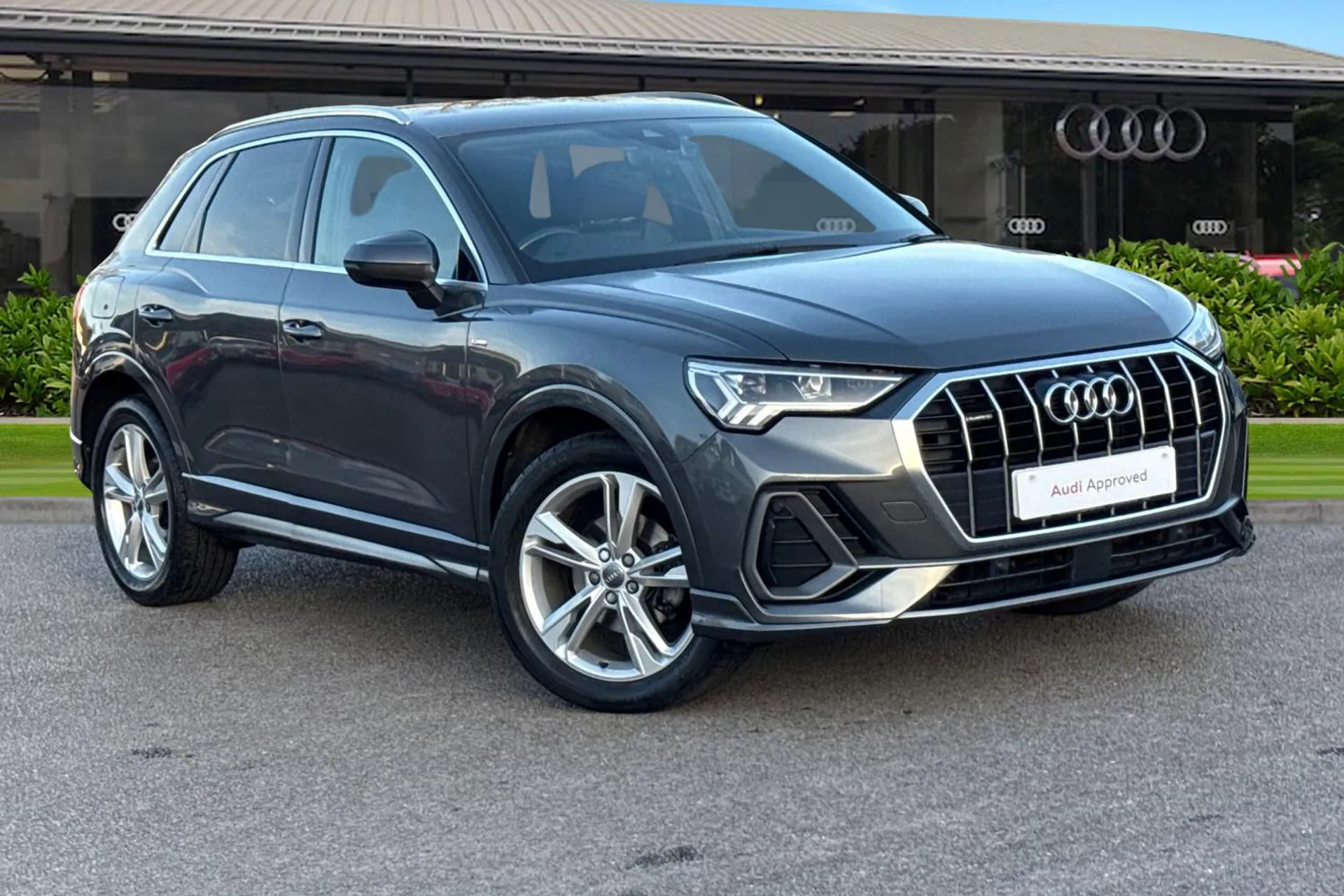Three Dots Model/S DGM ストラト グレー DE70MYH Audi Q3 S line 35 TDI quattro 150 PS 6-speed in stock at