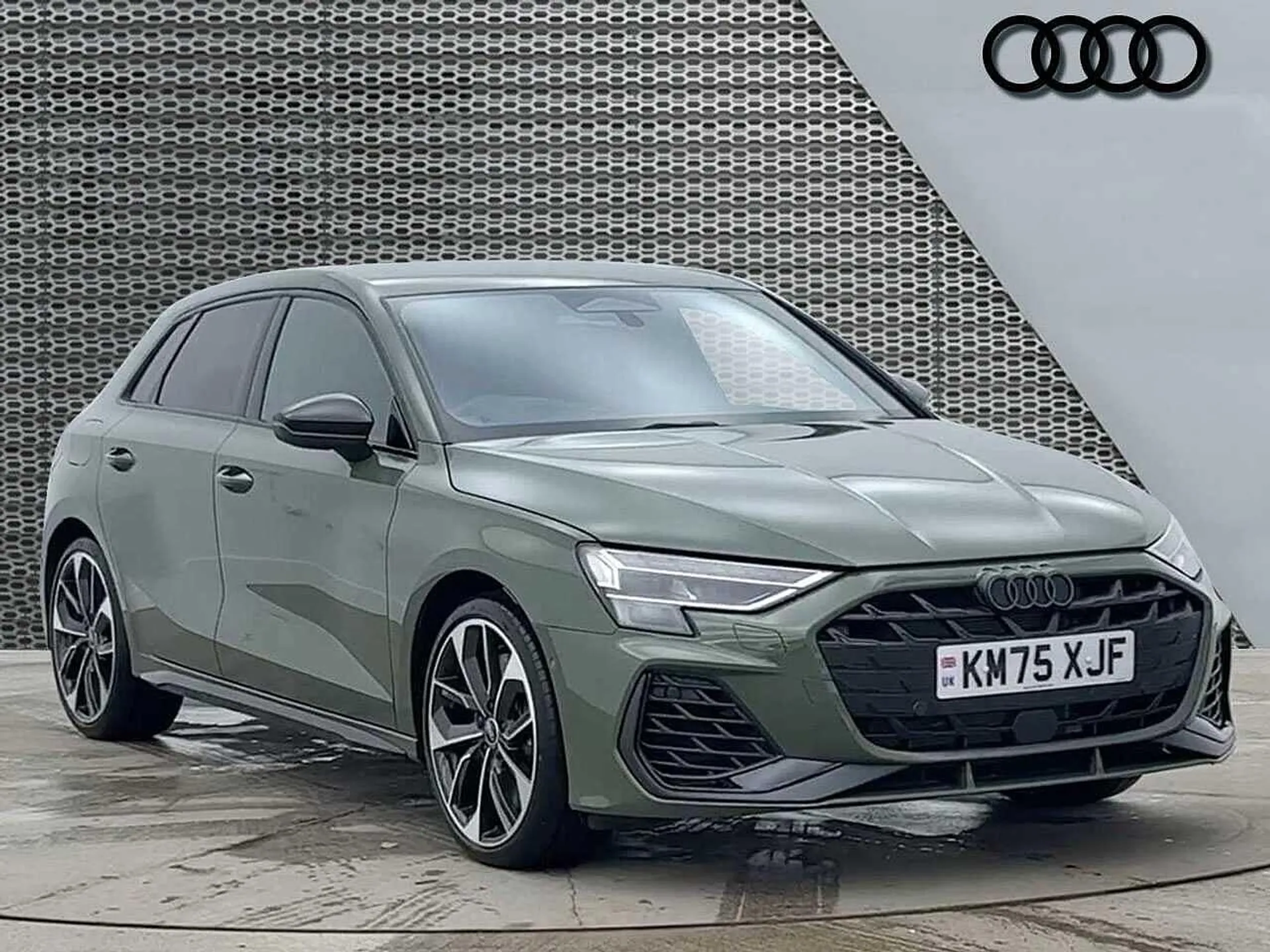 KM75XJF Audi S3 Black Edition TFSI  333 PS S tronic Image #1