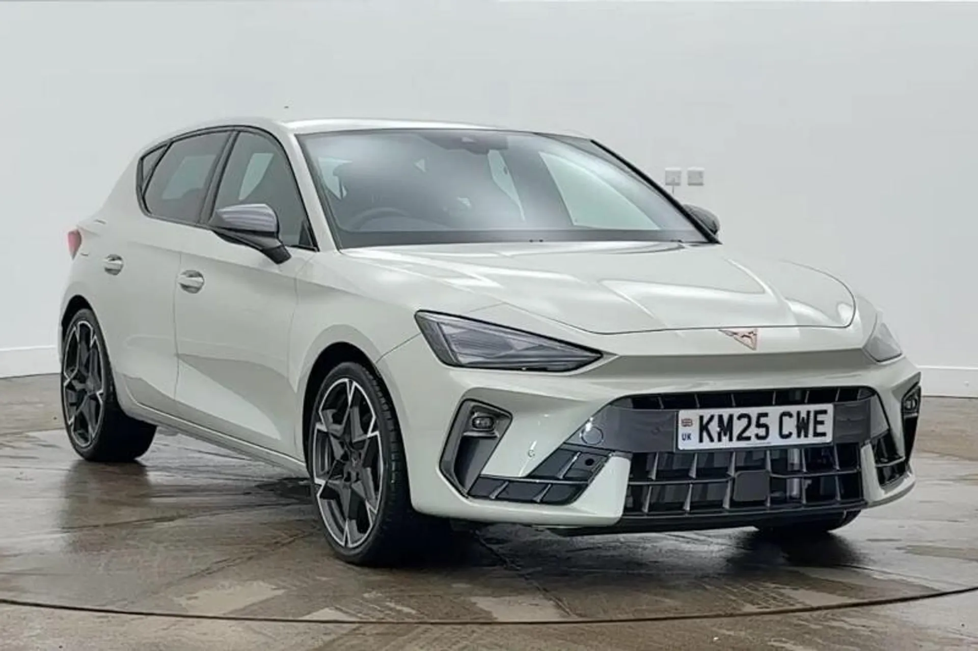 KM25CWE CUPRA Leon 1.5 eTSI V2 DSG Euro 6 (s/s) 5dr Image #1