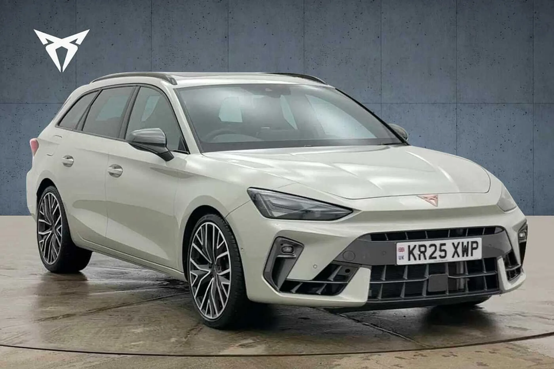 KR25XWP CUPRA Leon 2.0 TSI 333 VZ2 5dr DSG 4Drive **PANORAMIC SUNROOF** Image #1