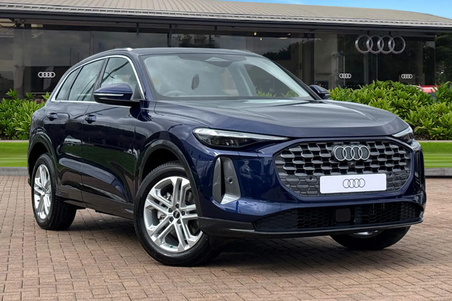  Audi Q5 2.0 TFSI Sport S Tronic quattro Euro 6 (s/s) 5dr Image #1