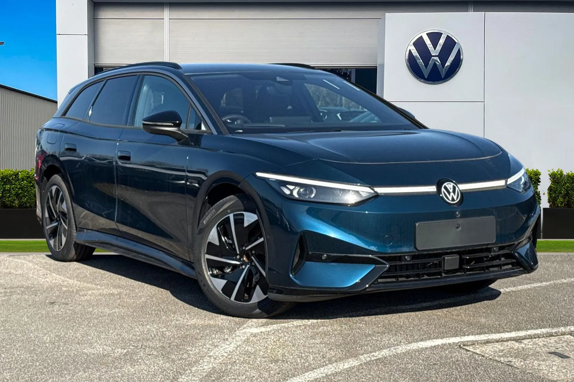  Volkswagen Id.7 Pro 77kWh Match Tourer Auto 5dr Image #1