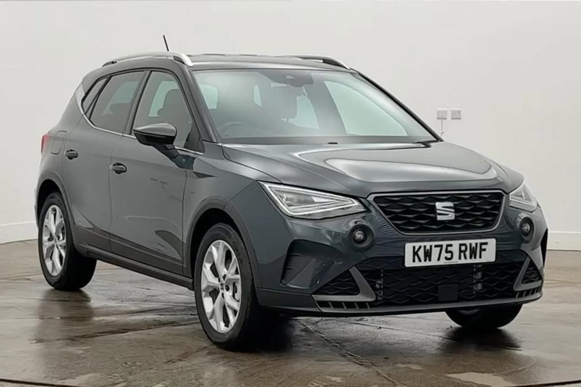 KW75RWF SEAT Arona 1.0 TSI FR DSG Euro 6 (s/s) 5dr Image #1