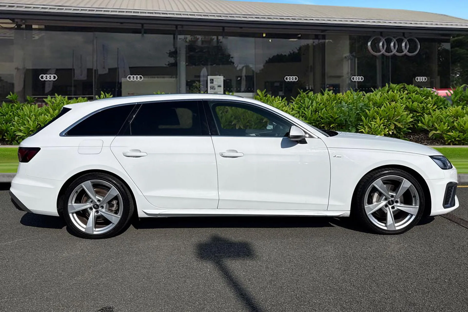 GX24WWN Audi A4 Avant Avant S line 40 TFSI 204 PS S tronic in