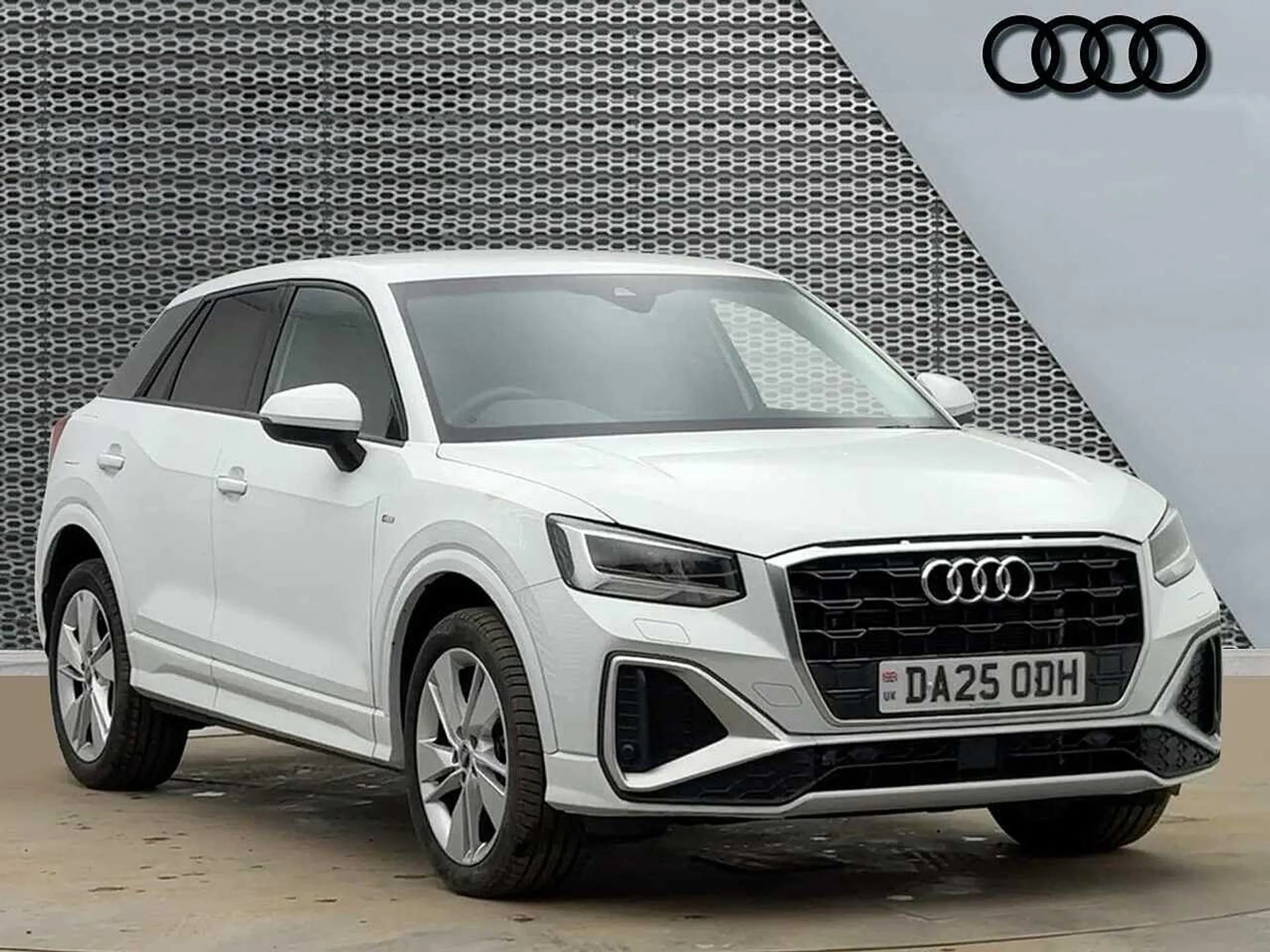 DA25ODH Audi Q2 S line 35 TFSI  150 PS 6-speed Image #1