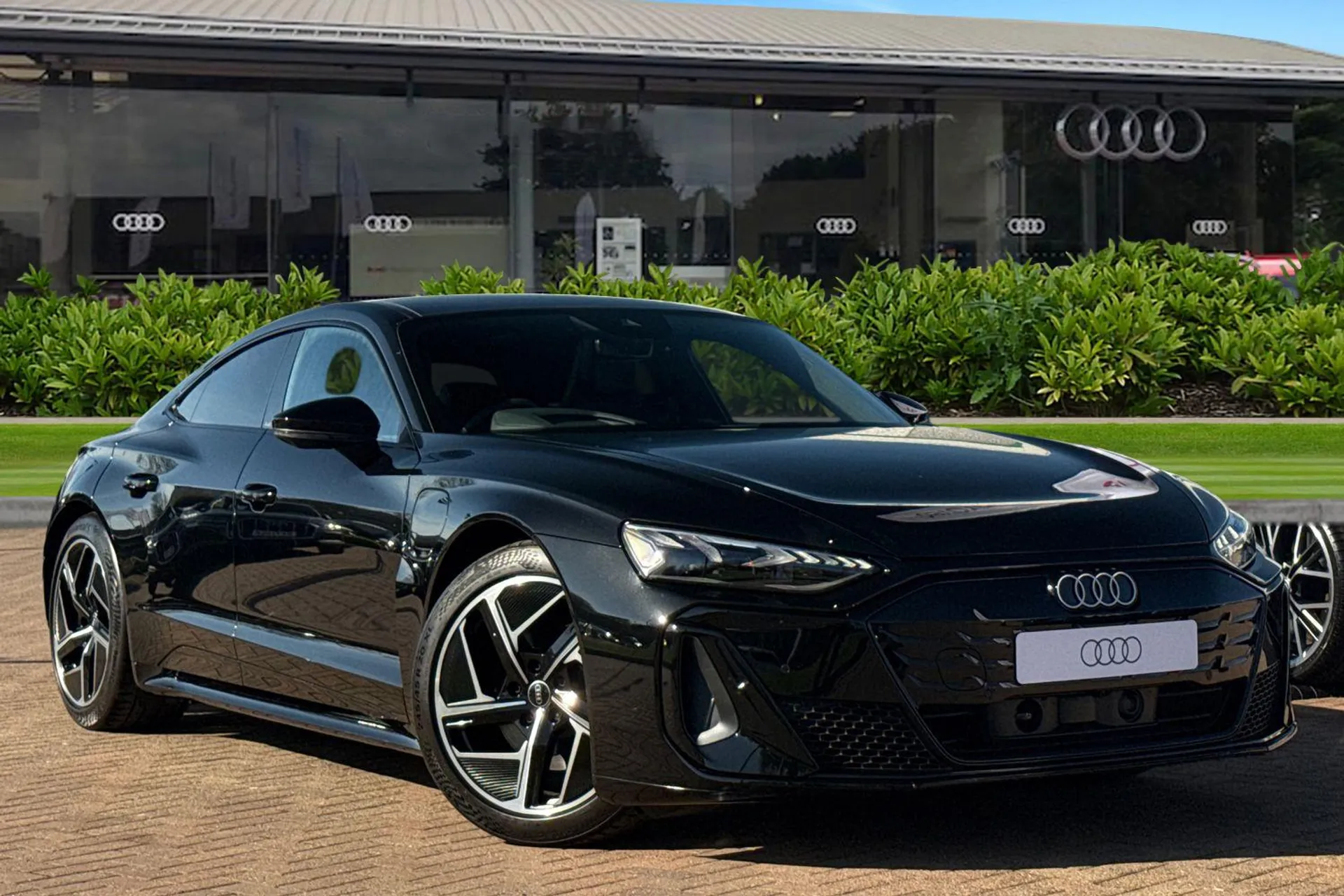  Audi e-tron GT 105kWh Auto quattro 4dr Image #1