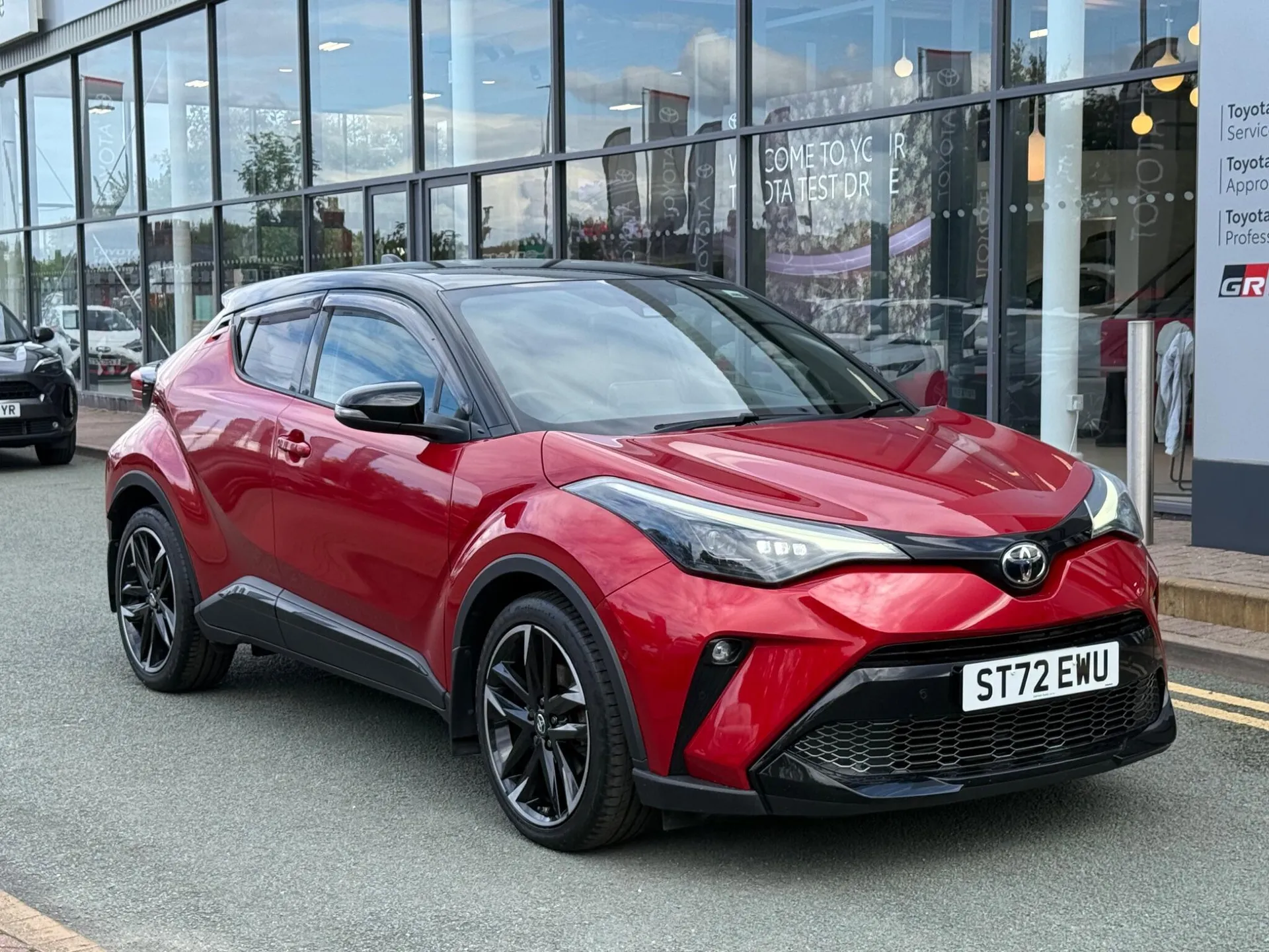 2022 TOYOTA C-HR