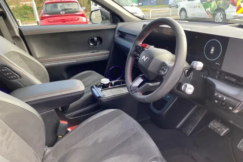 2025 HYUNDAI IONIQ 5 84KWH N LINE S HATCHBACK 5DR ELECTRIC AUTO 228 PS ATLAS WHITE... photo