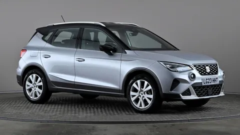 2023 SEAT ARONA 1.0 TSI 110 XPERIENCE DSG PETROL AUTOMATIC 13,999 MILES SILVER 19,797 19,897... photo