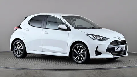 2022 TOYOTA YARIS 1.5 HYBRID DESIGN CVT PETROL HYBRID AUTOMATIC 16,238 MILES WHITE 16,197 199... photo